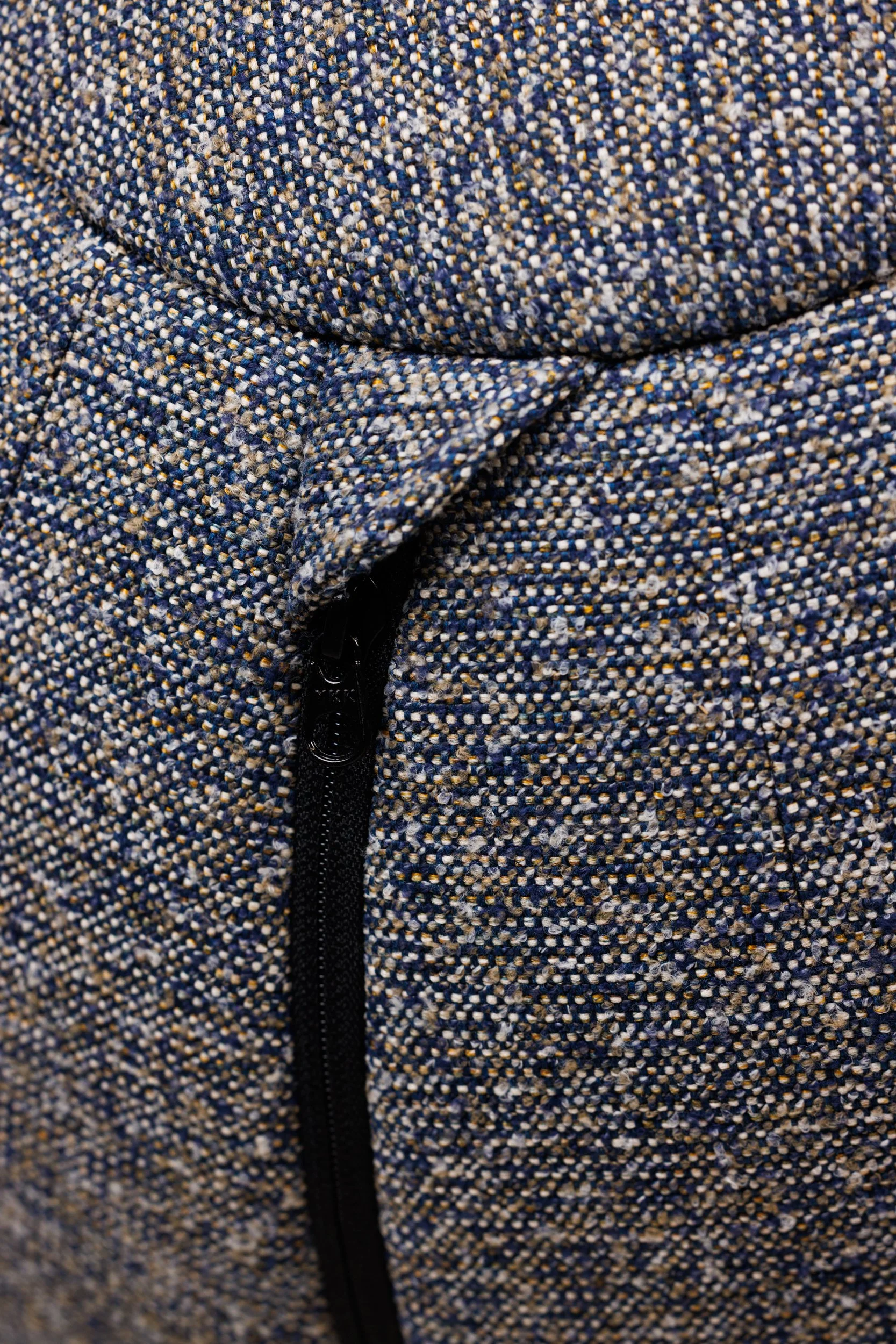 _Q0A4304-Murano-Navy-Boucle.jpg