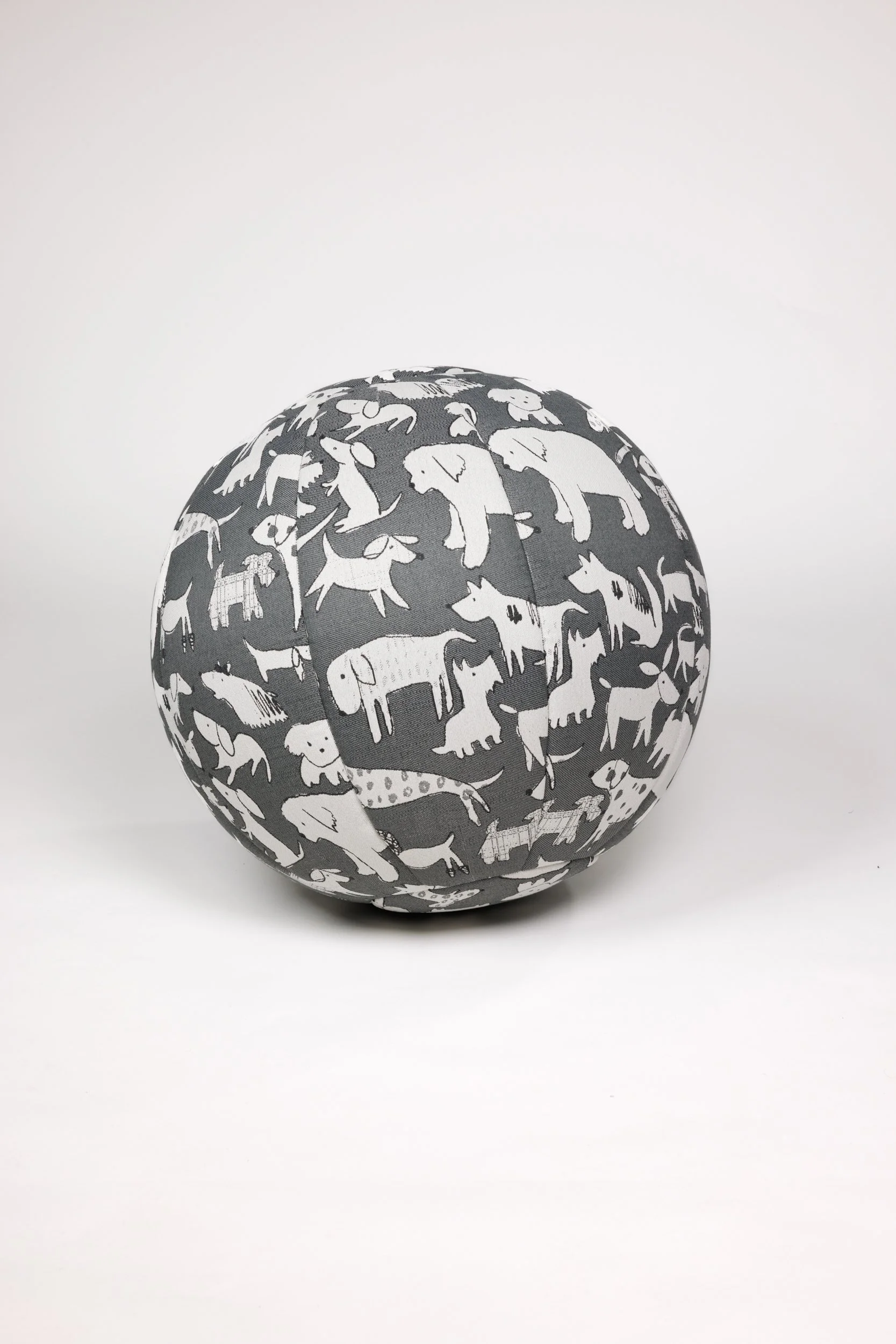 _Q0A3797-Woof-Graphite.jpg