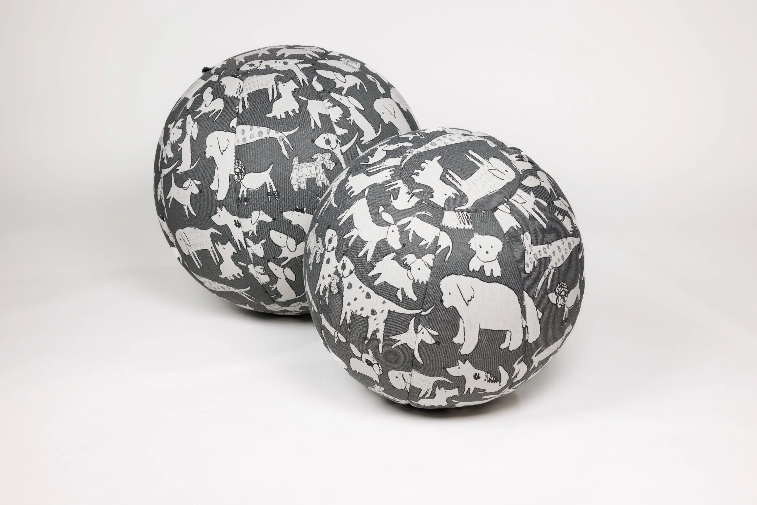 _Q0A3802-Woof-Graphite.jpg