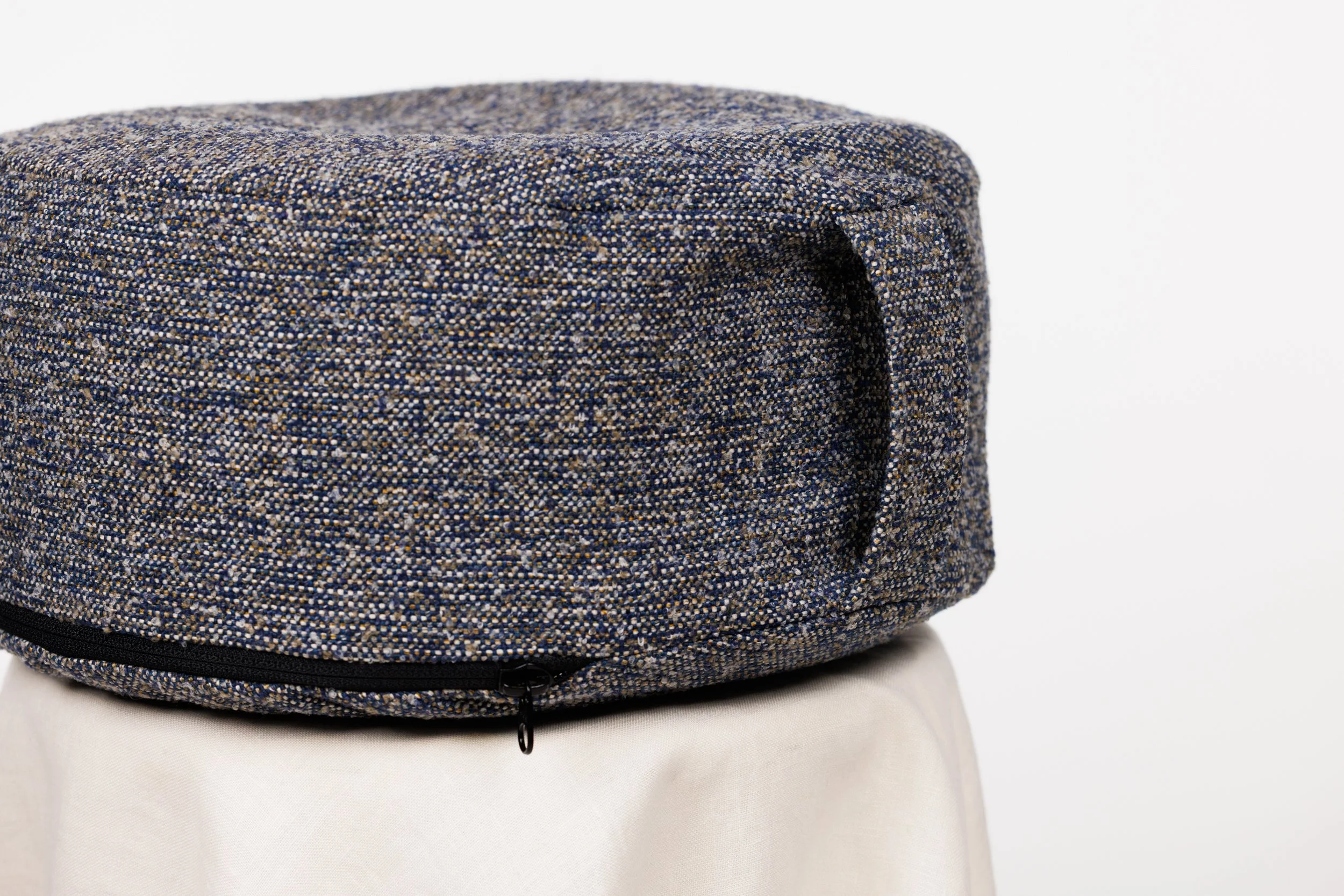 _Q0A4608-Murano-Navy-Boucle.jpg