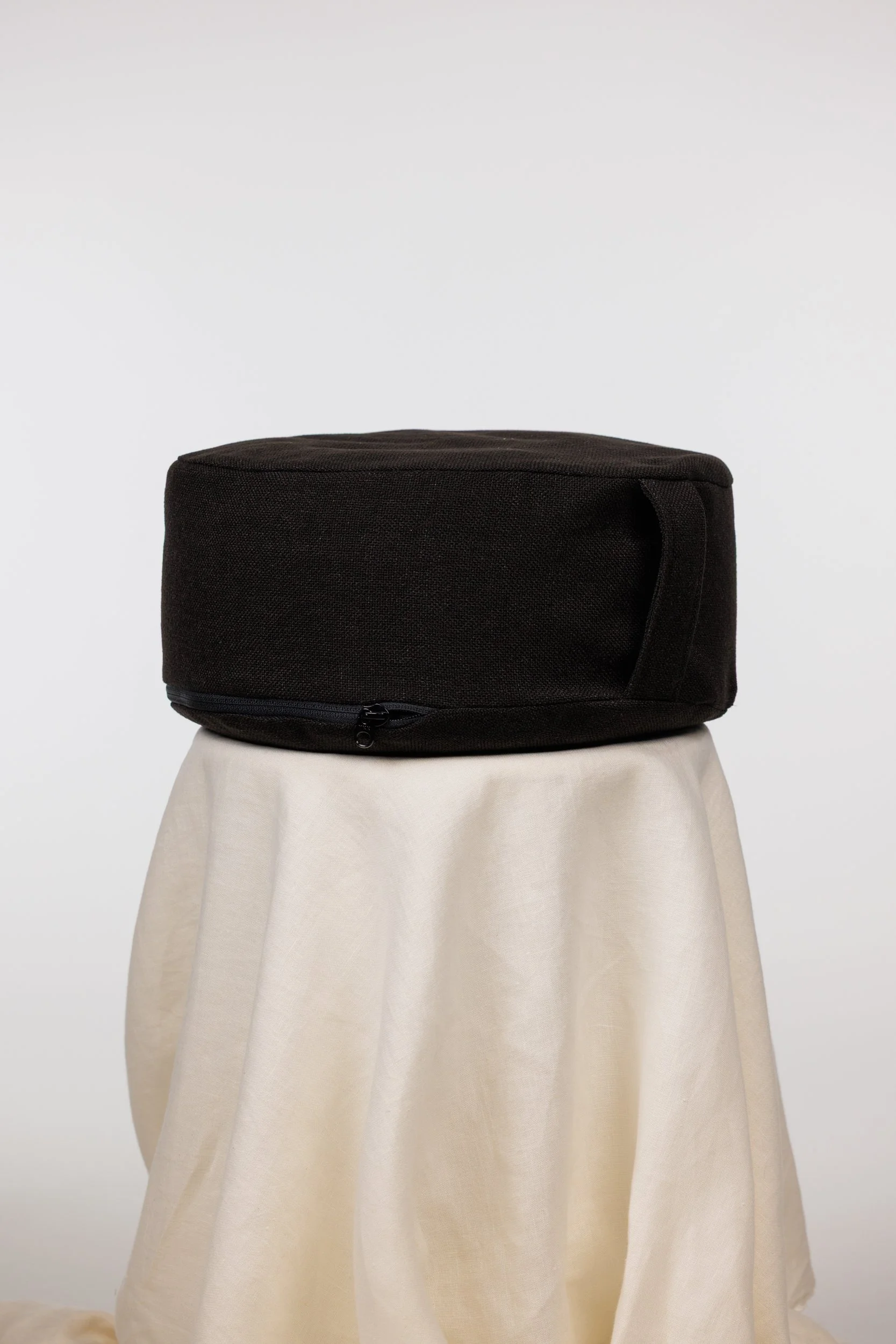 _Q0A4601-Belgian-Iron-Faux-Linen.jpg