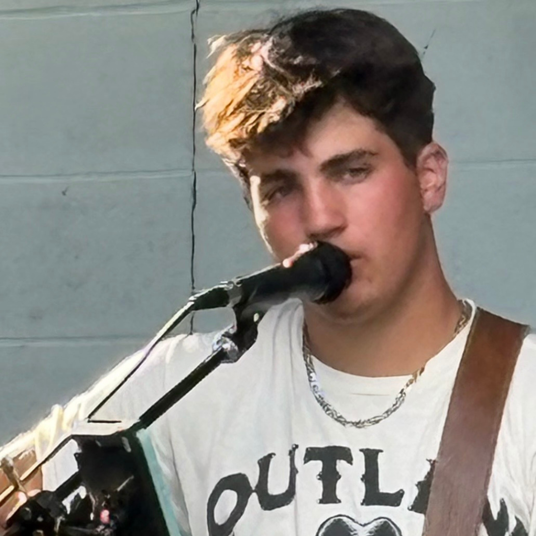 Live Music: Trey Everette