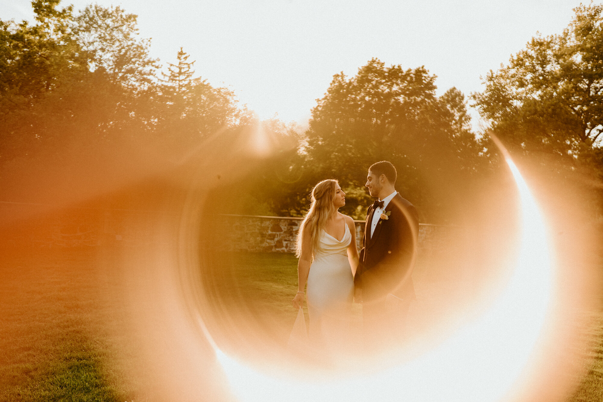 bride and groom sunflare