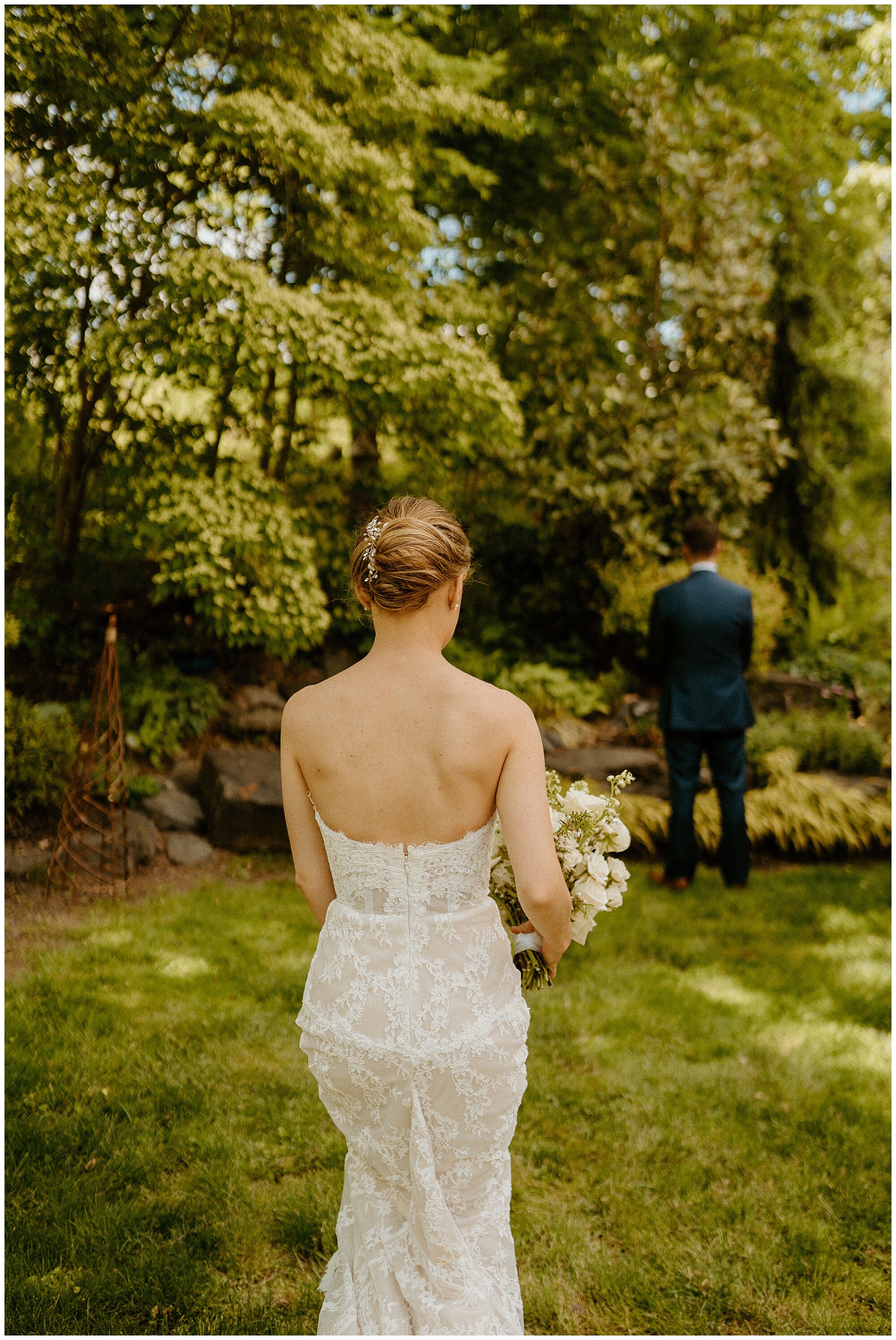 modern intimate backyard wedding - elle studios - pennsylvania wedding photographer_0010.jpg