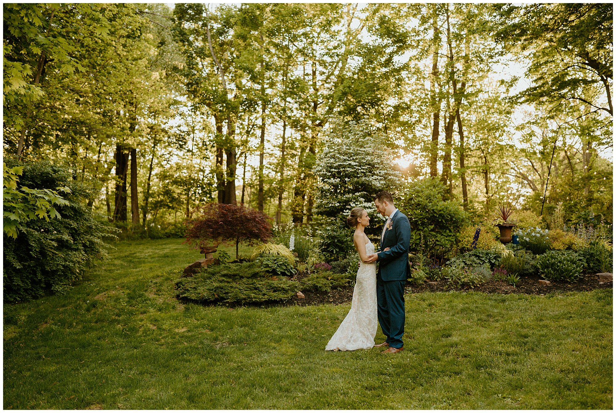 modern intimate backyard wedding - elle studios - pennsylvania wedding photographer_0013.jpg