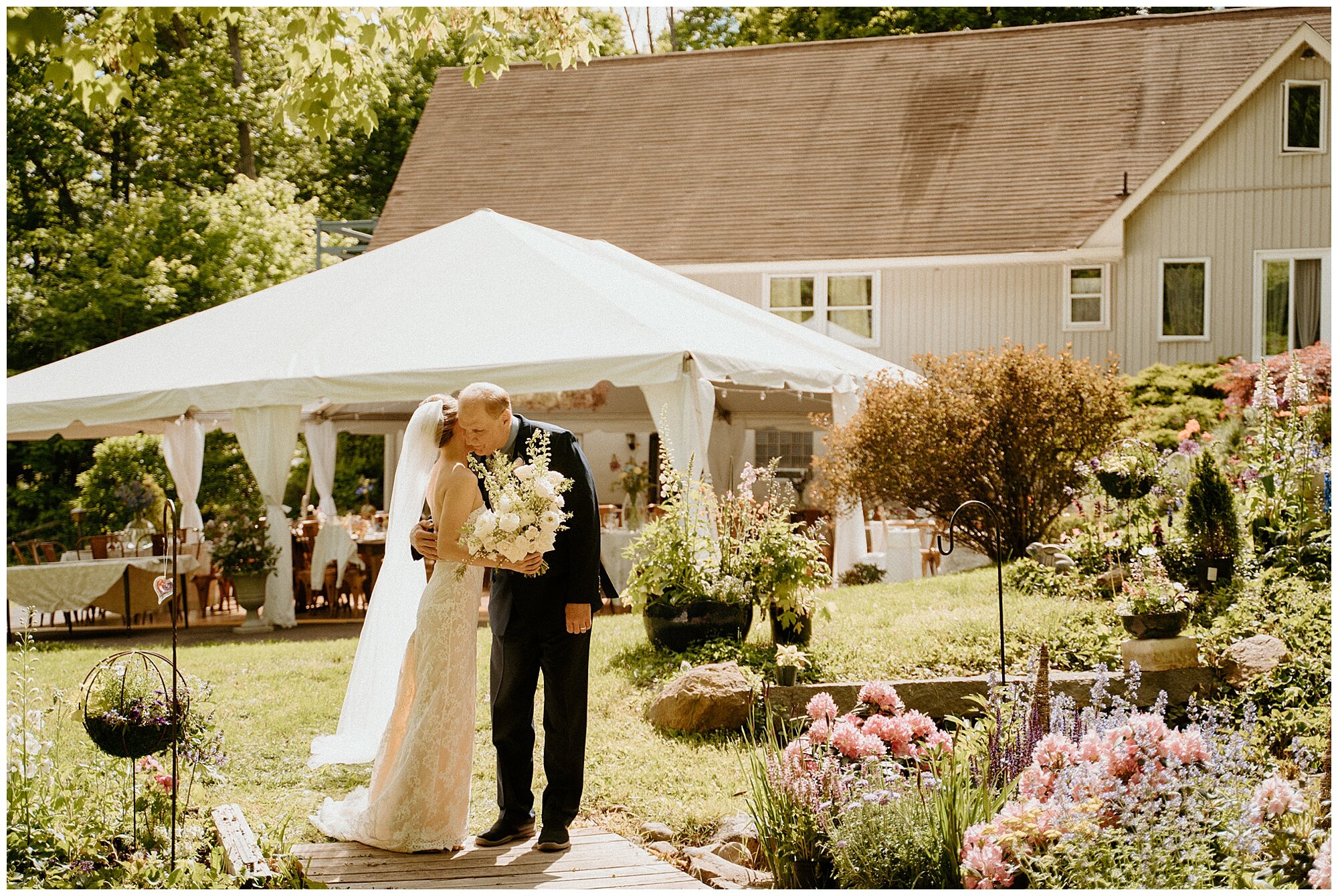 modern intimate backyard wedding - elle studios - pennsylvania wedding photographer_0032.jpg