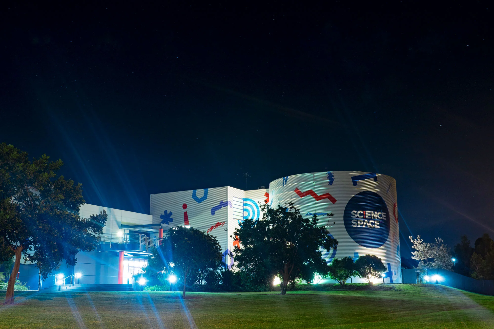 visual-energy-signs-science-space-wollongong-planetarium-science-centre-australia-uow-signage-ic-innovation-campus-north-.jpg