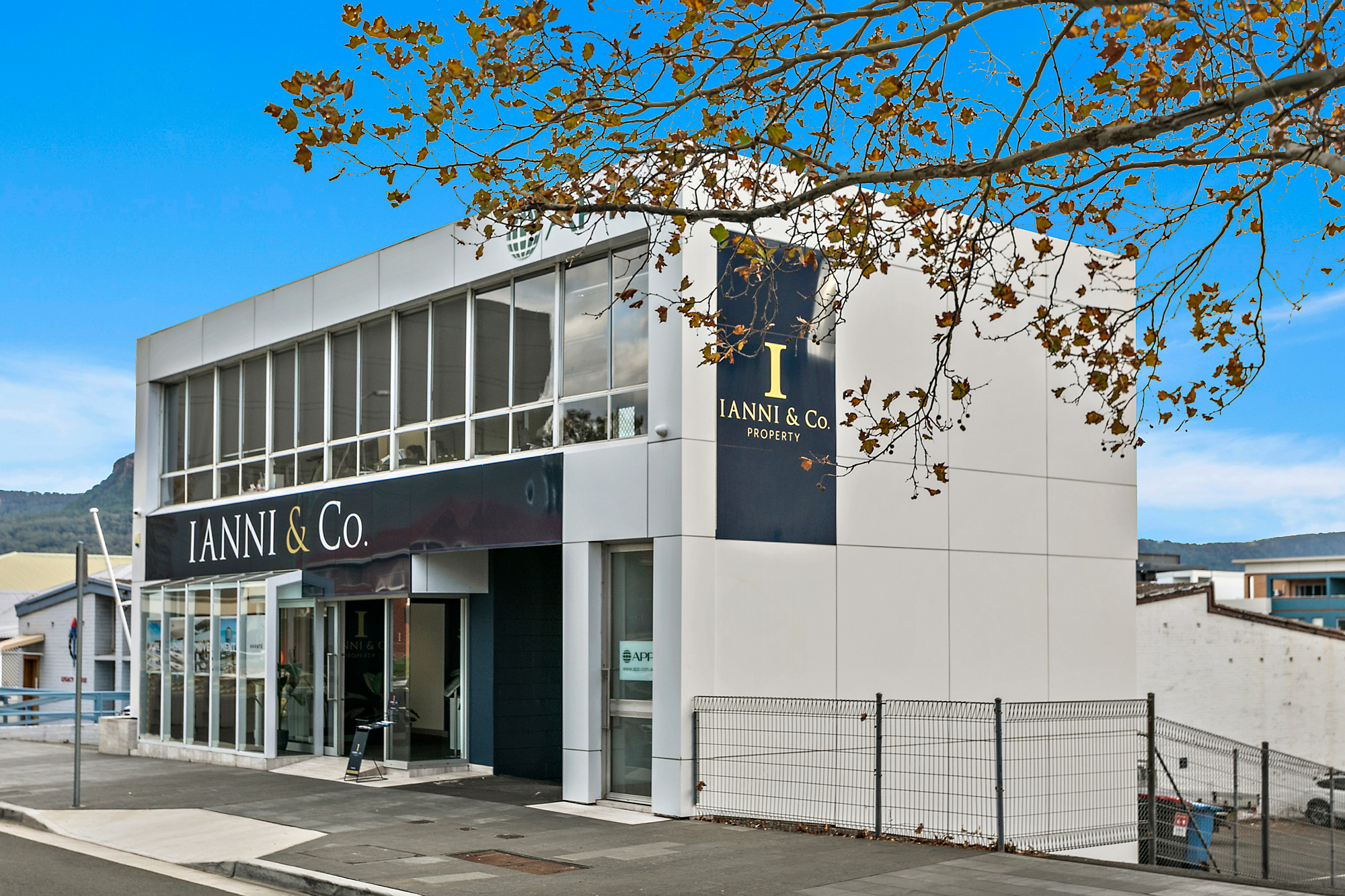 visual-energy-signs-wollongong-ianni-and-co-property-illawarra-real-estate-sign-branding-graphic-design-signage-signs-8.jpg