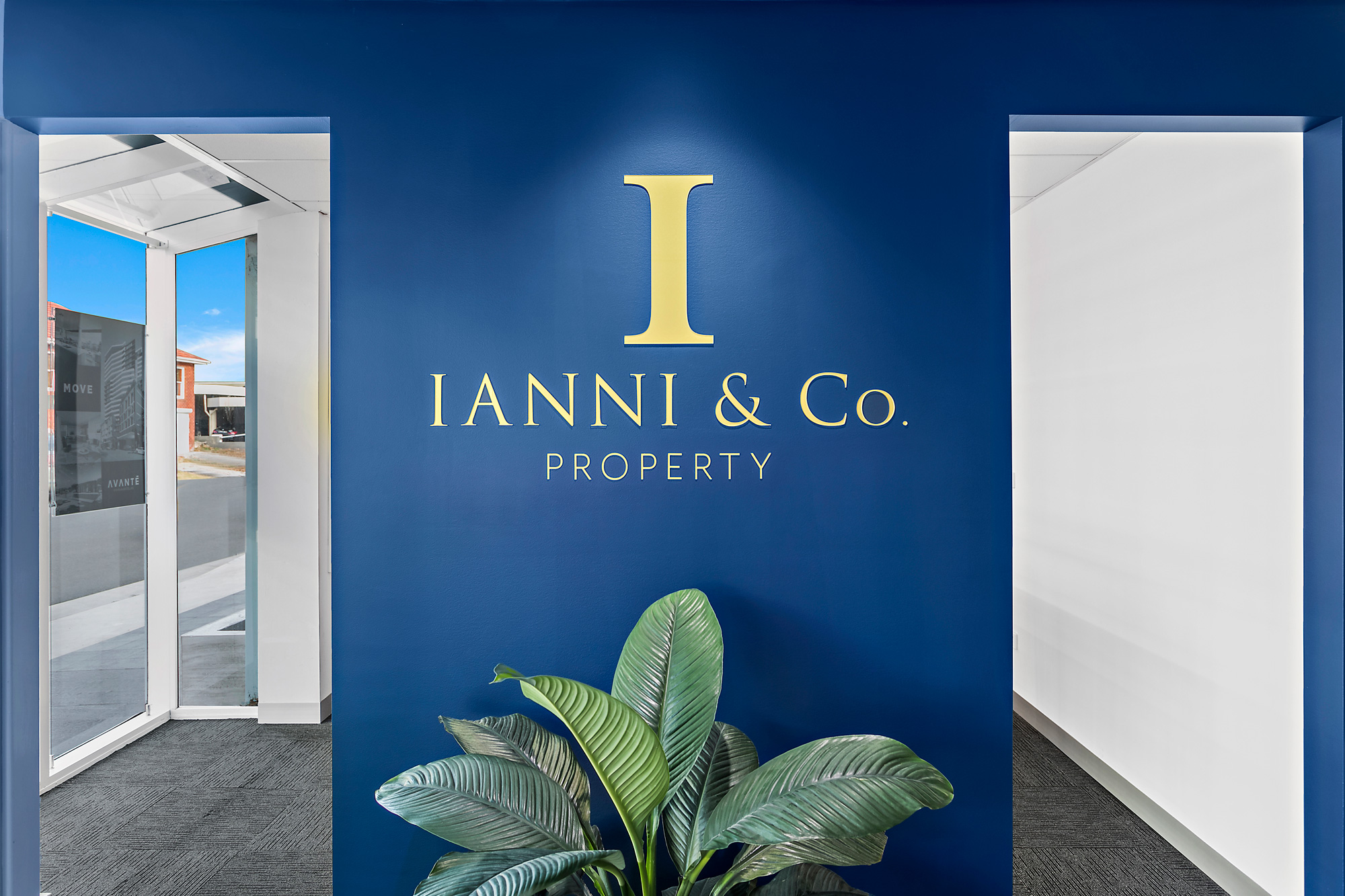 visual-energy-signs-wollongong-ianni-and-co-property-illawarra-real-estate-sign-branding-graphic-design-signage-signs-4.jpg