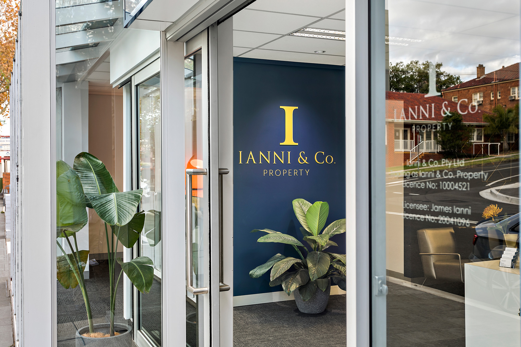 visual-energy-signs-wollongong-ianni-and-co-property-illawarra-real-estate-sign-branding-graphic-design-signage-signs-1.jpg