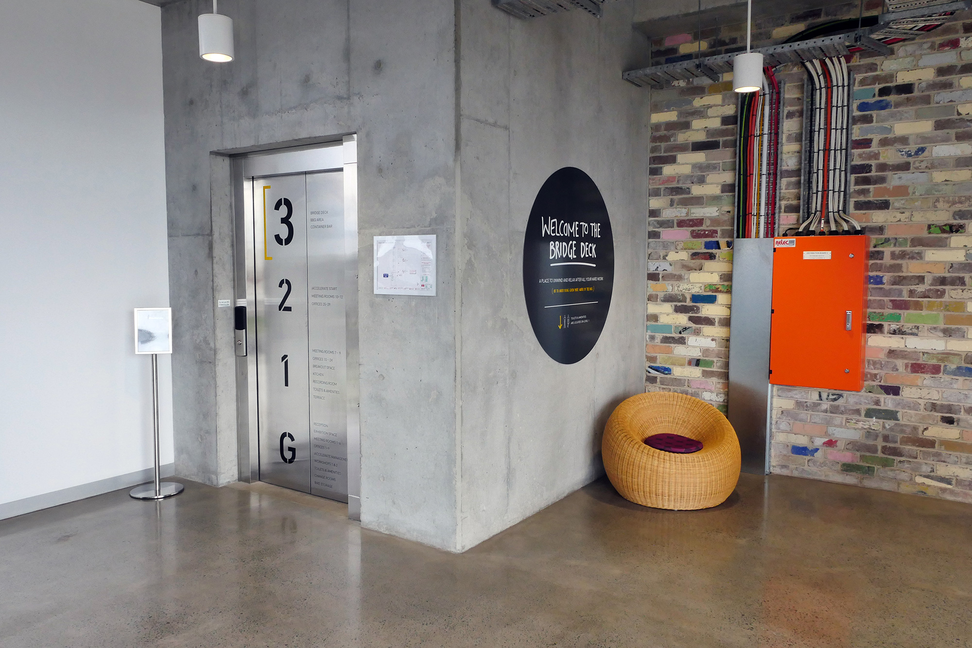 UOW iAccelerate - Vinyl Signs