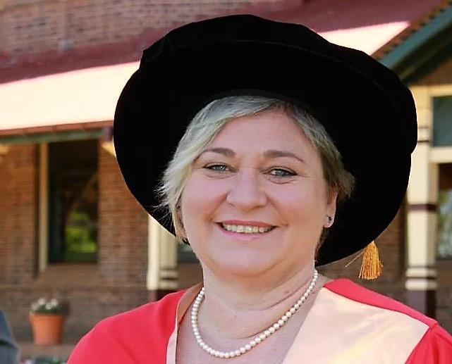 Dr Kate Bricknell