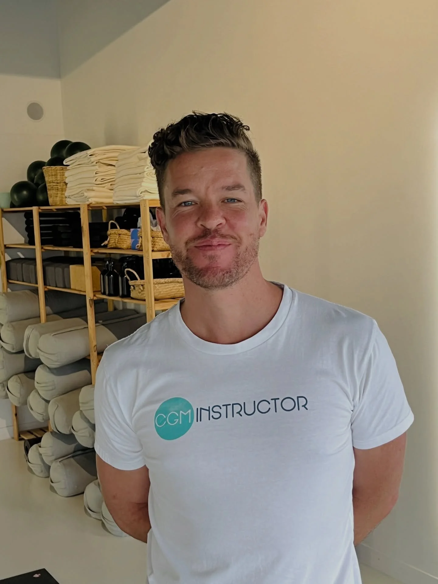 Today we farewell one of our much-loved yoga teachers, @david_hardy_yoga. We&rsquo;re so excited though for David, you&rsquo;ll soon be able to find his amazing artwork a local gallery 🎨
Join him for his final classes with us today:
🕟 4:30pm Power 