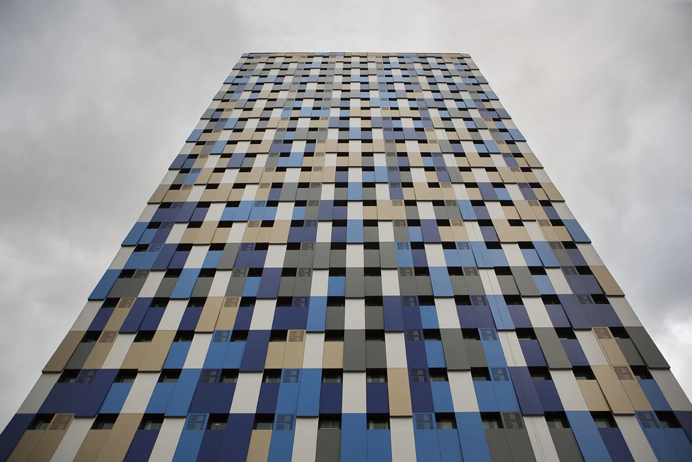 WZ.Hotel.FachadaGutoRequena.0856.jpg