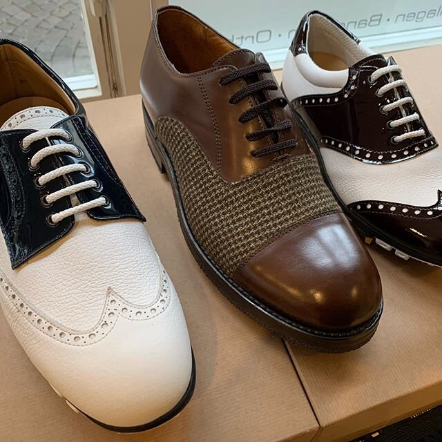 The golf season starts soon ! Get your perfect fit! -
#artisan #bespokeshoes #shoe #arssutoria #Londoncollegeoffashion #london #Oxford #florence #goodyearwelted #billionaire #zurich #luxury #shoedesign #design #fashion #handmade #switzerland #zug #mi