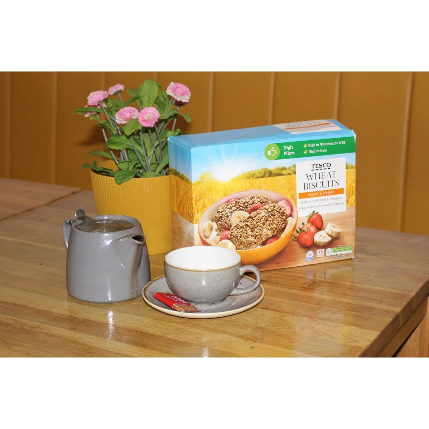 An image created by Denzal @startingpointstockport to showcase their breakfast offer. It was photographed as part of this months magazine that young people in Woodley are creating with @pieuksocial they want to share with others their top tips for ke