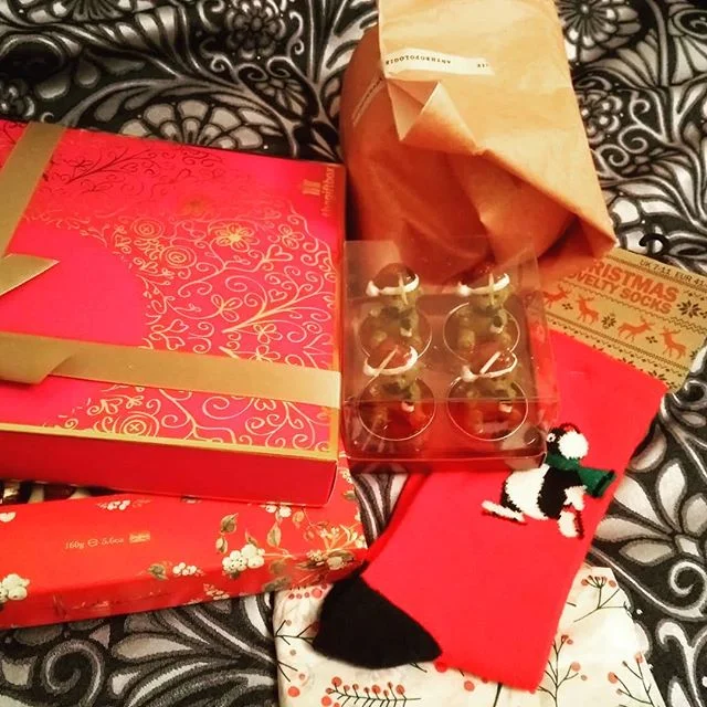 CHRISTMAS GIFTS 
The season is upon us. There is so much pressure on parents to create magical holiday seasons for their children. Try creating family memories rather than buying lots of toys this year. Whether that be getting creative together durin