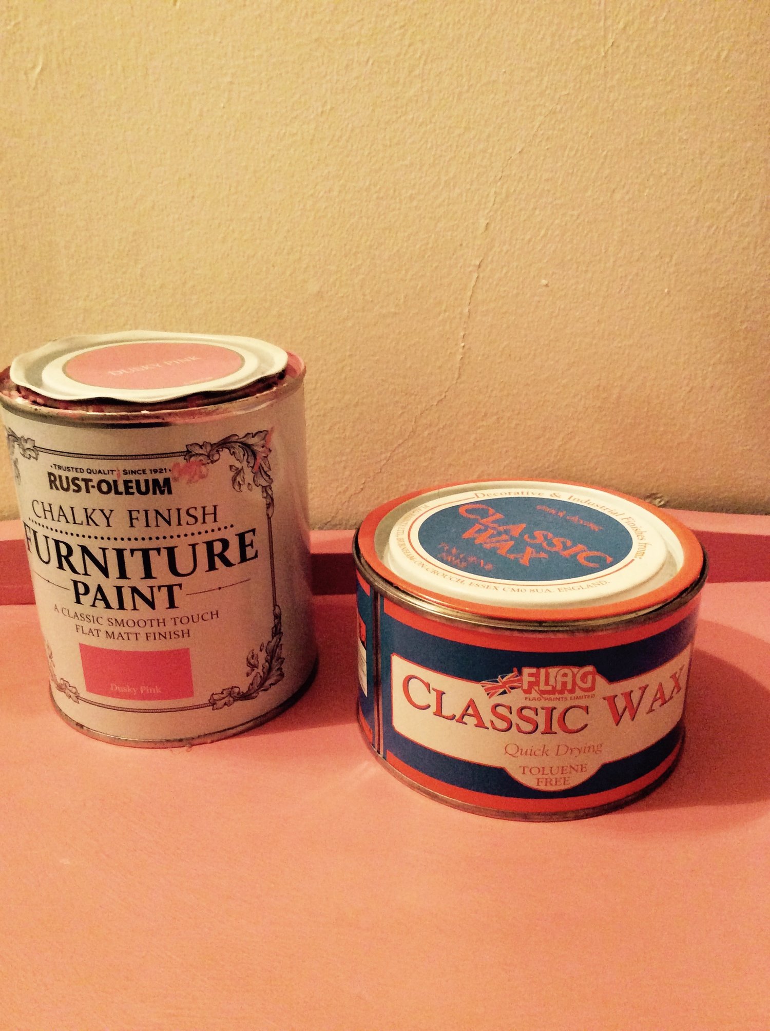 Dusky Pink Rustleum Chalk Paint and Flag Classic Wax.