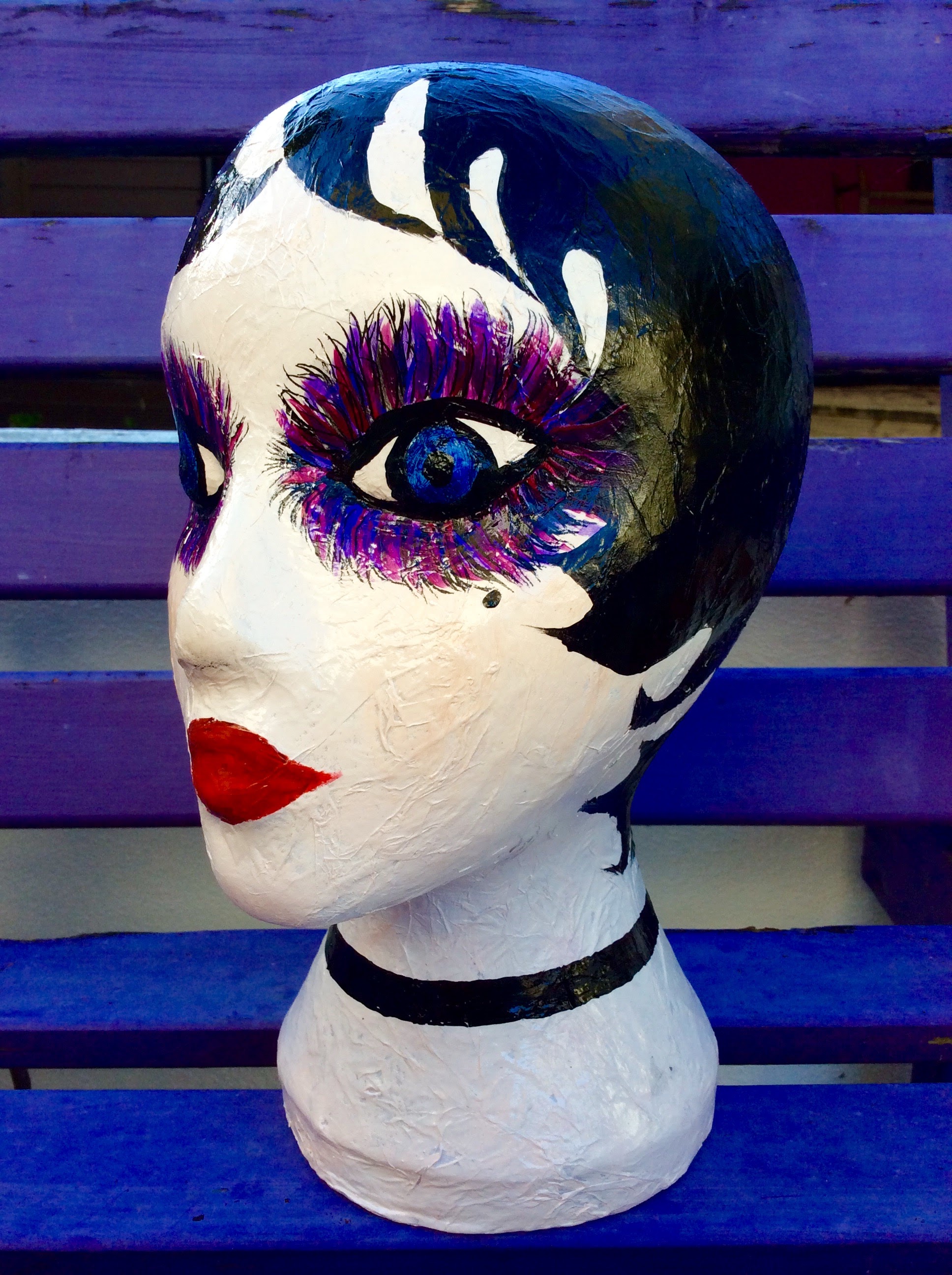 These heads will be available to purchase on Violinkit shortly and are ideal as a hand crafted piece of art for any bedroom or boudoir. They are also ideal to show case your favourite hat!