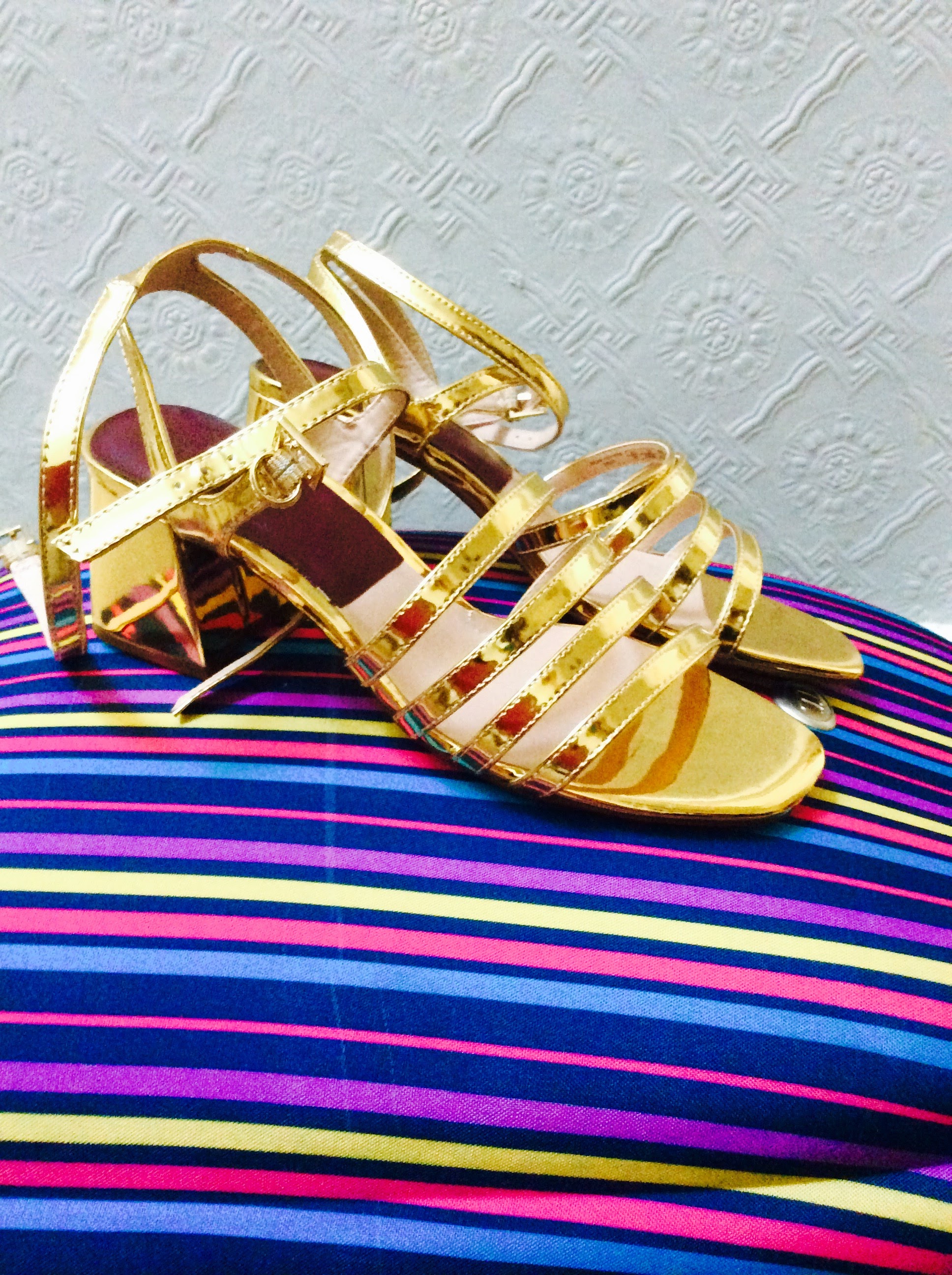 These Zara sandals were reduced from €39.95 to €9............!!!! Great purchase!
