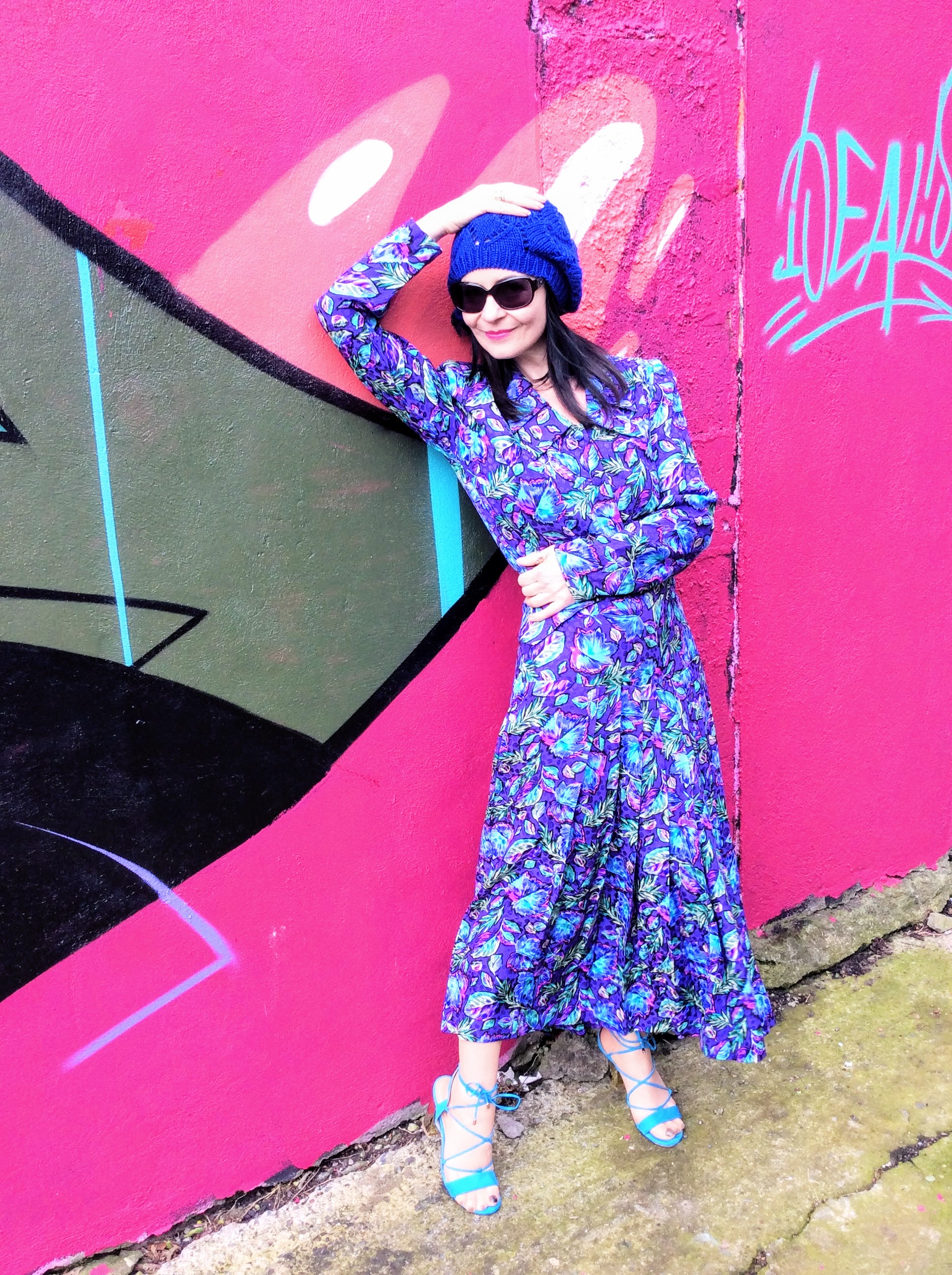80's Vintage Style fused with modern accessories.