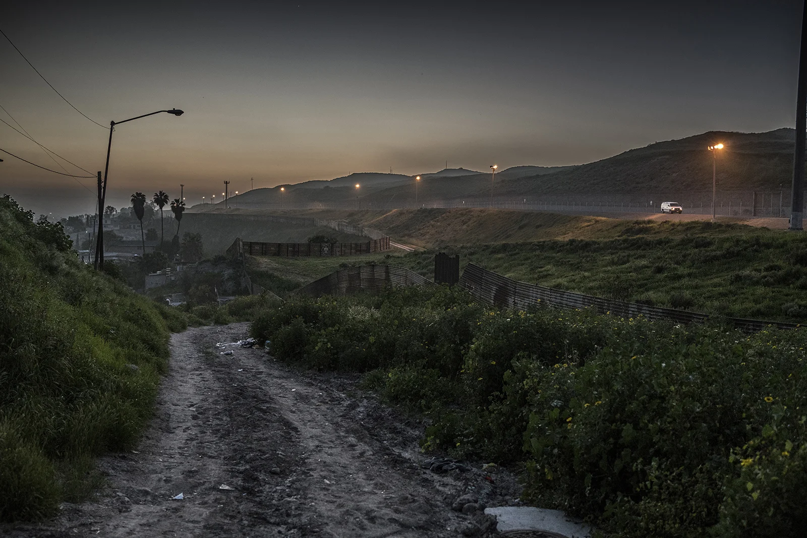 Delano_Against_the_US_Mex_Border_Wall_022.jpg