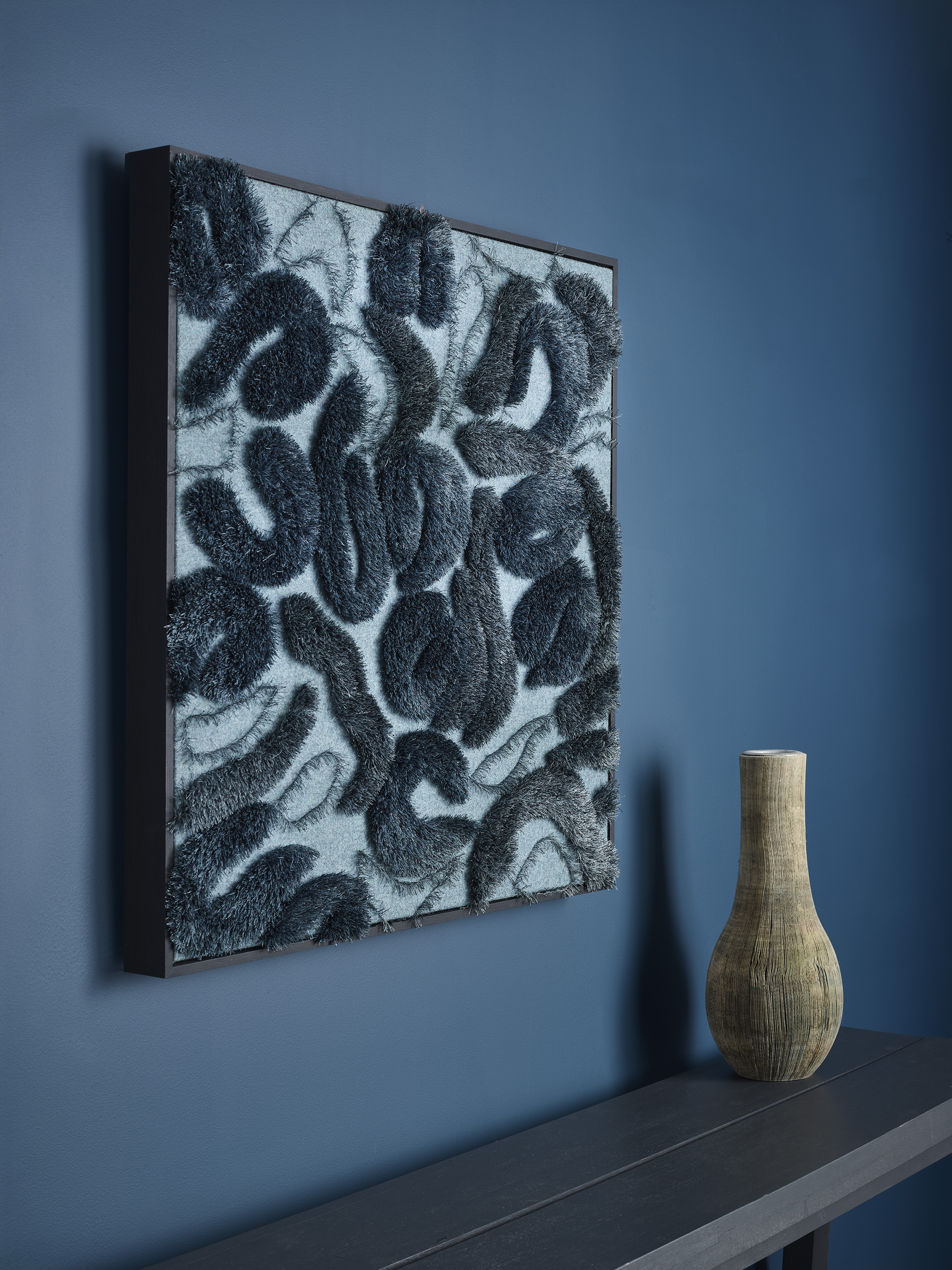 AERIAL [Blue] Side View