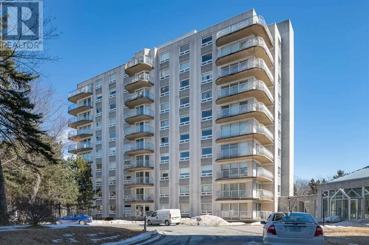 Lake Banook Woods Dartmouth, NS — HalifaxCondos.co