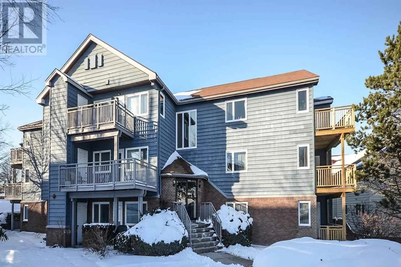 77 Farnham Gate Road Clayton Park, NS — HalifaxCondos.co