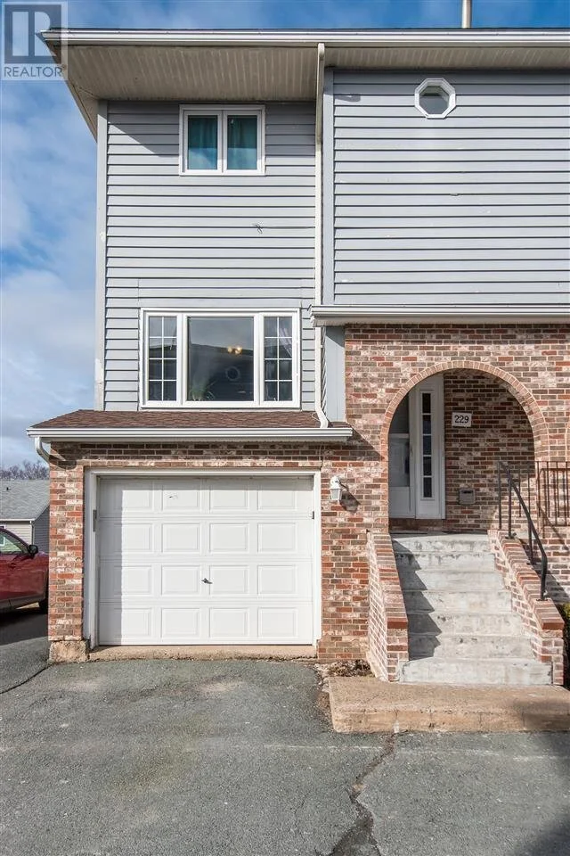 215229 Farnham Gate Clayton Park, NS — HalifaxCondos.co