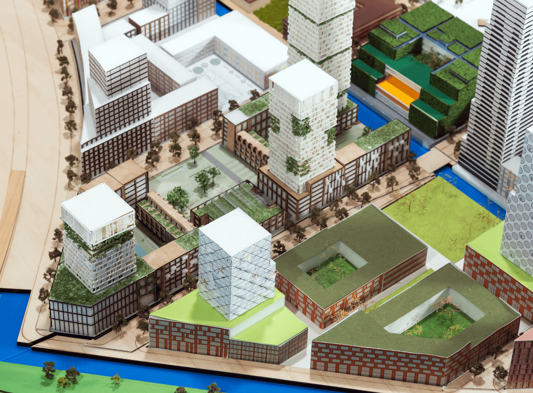 detailed urban model for Sluisbuurt Amsterdam a vertical neighborhood with highrise a waterfront development by BurtonHamfelt Urban Architecture