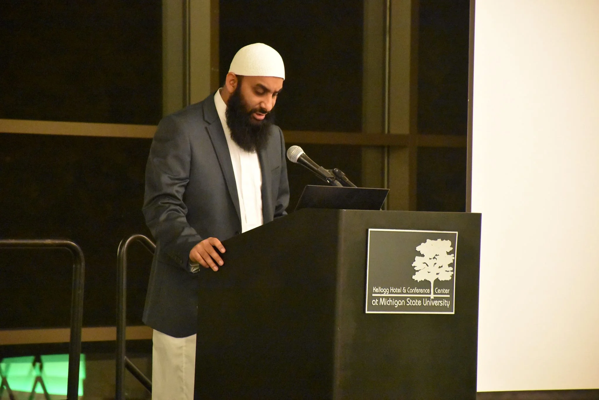 Sheikh Mohammed Ishtiaq Shaykh Ishtiaq was born and raised in Bradford, England. He was blessed with the opportunity to study at M'ahad al-Fath al-Islami in Damascus, Syria, where he spent 5 years. Shaykh Ishtiaq was then blessed with the opportunity to spend over six months in the illuminated city of Tarim, Hadramaut (Yemen) where he studied Dawah with notable teachers such as Shaykh Habib Umar bin Hafiz, and more. Shaykh Ishtiaq is known for his humor and humbleness.