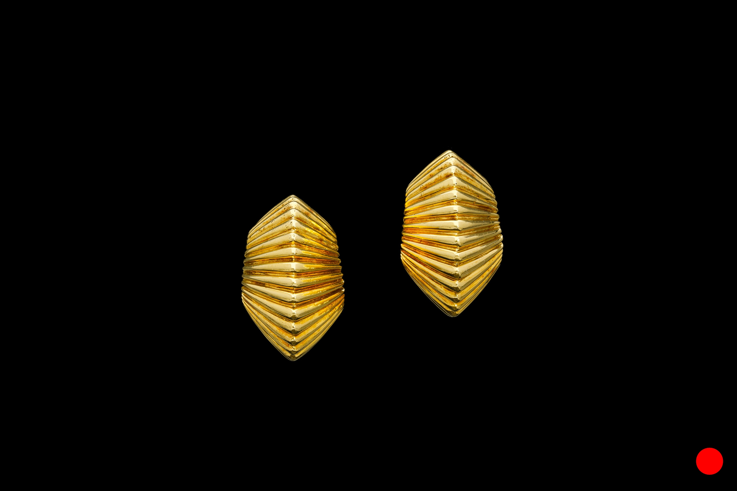 A pair of 1950's Tiffany 18ct yellow gold ridged clip earrings | £2650