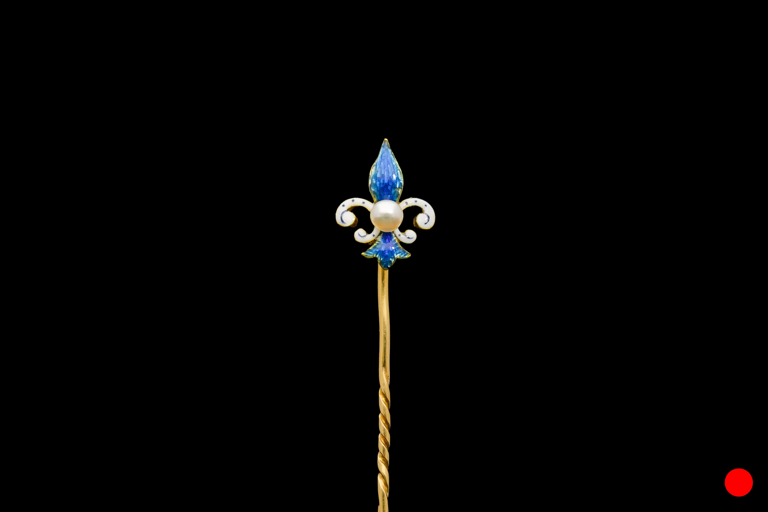 A late Victorian fleur-de-lis stick pin | £830