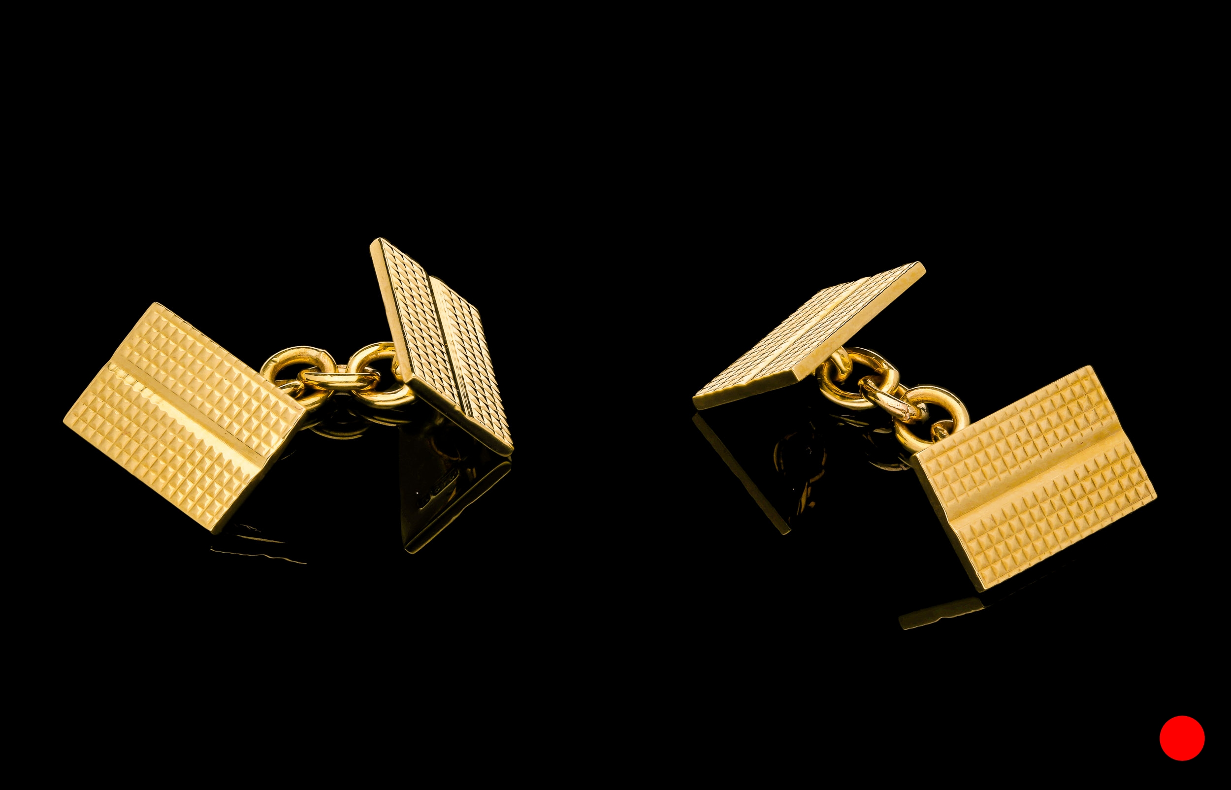 A pair of 9ct yellow gold 1940's cufflinks | £800