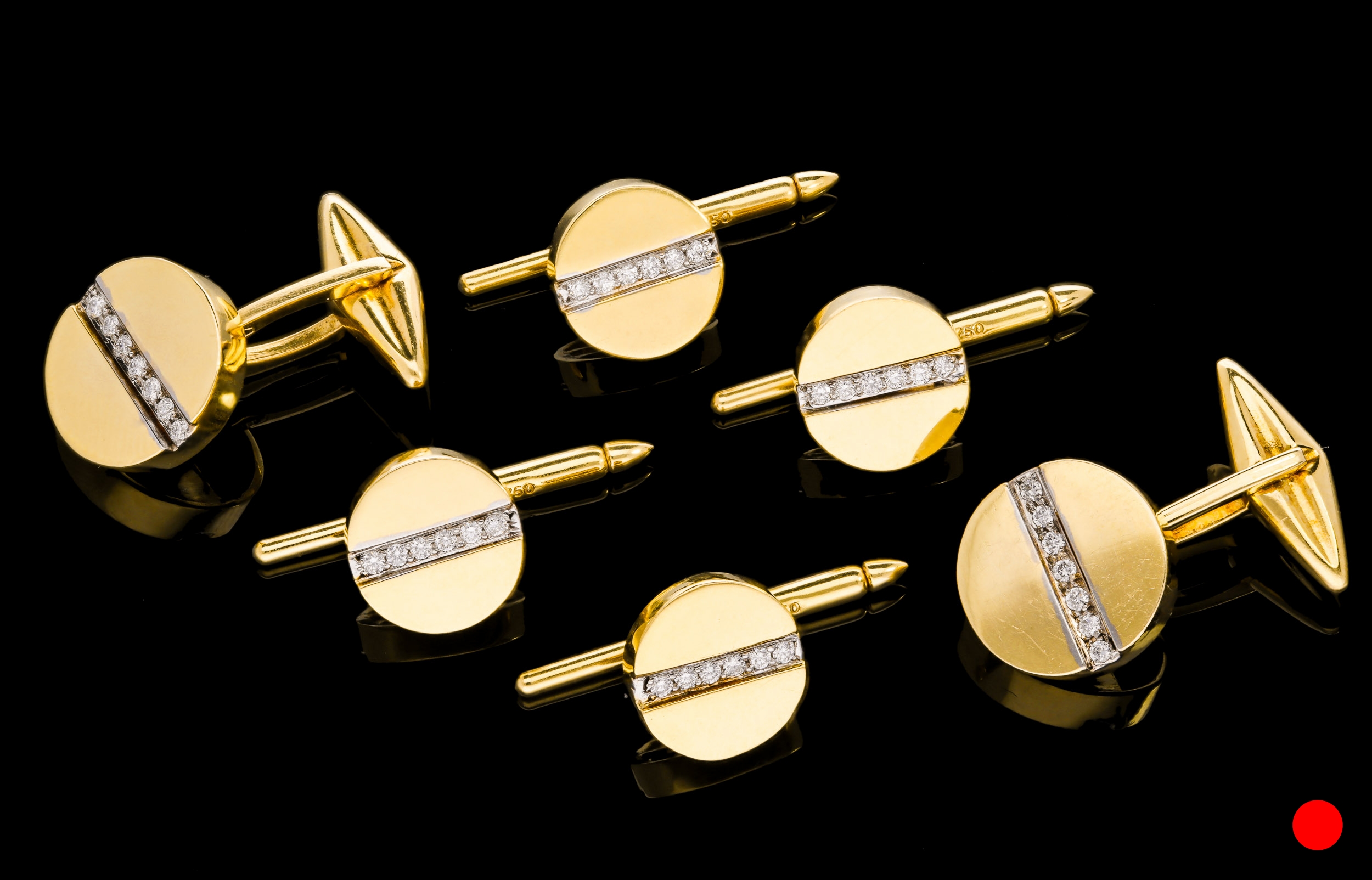 The cufflinks with hinged T-bar fittings |£8500