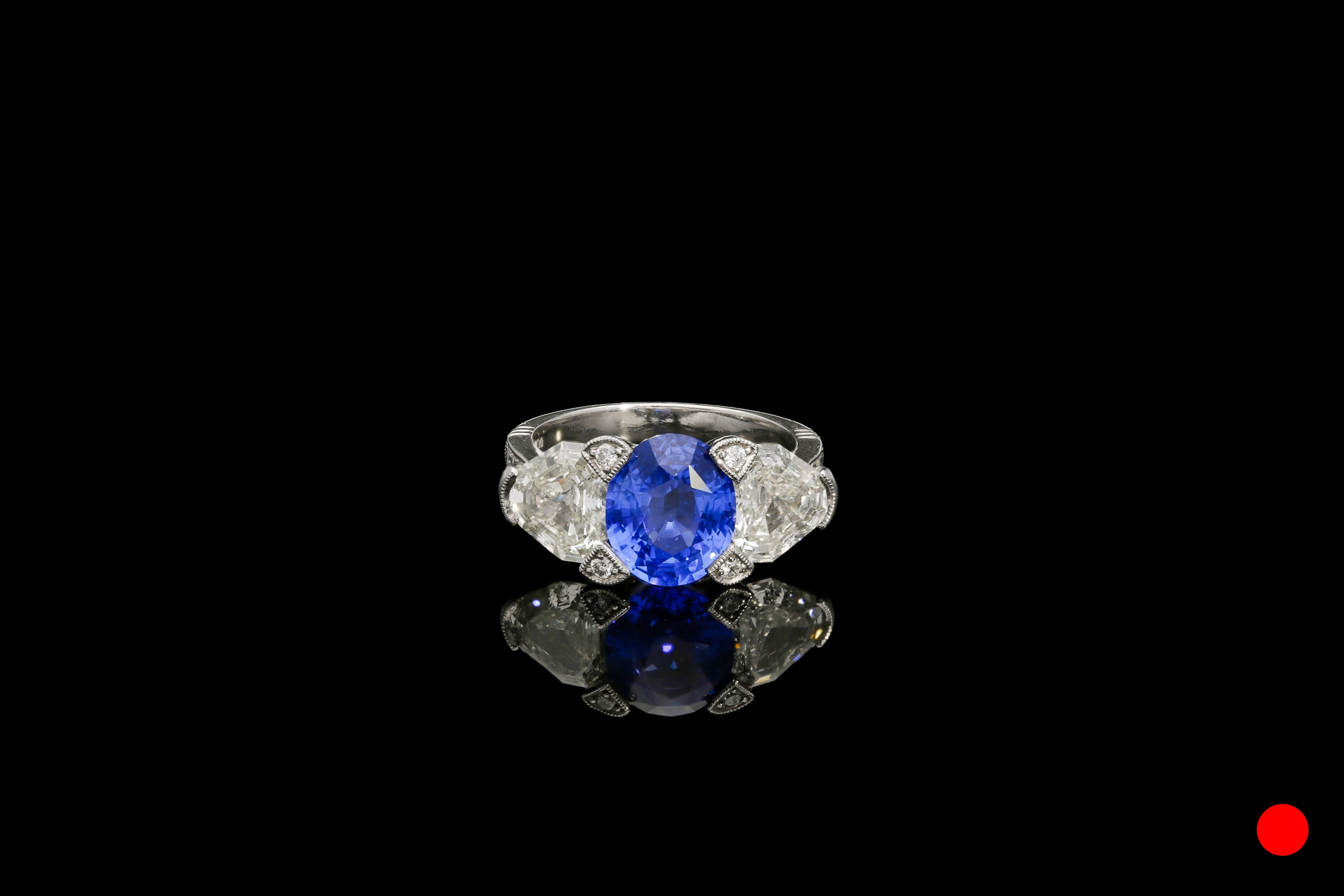 A sapphire and diamond ring set | £20525