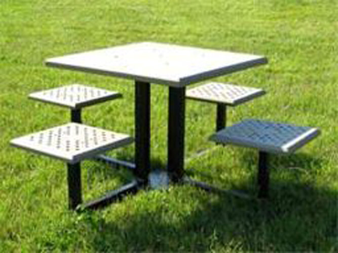 Picnic / Carousel Tables
