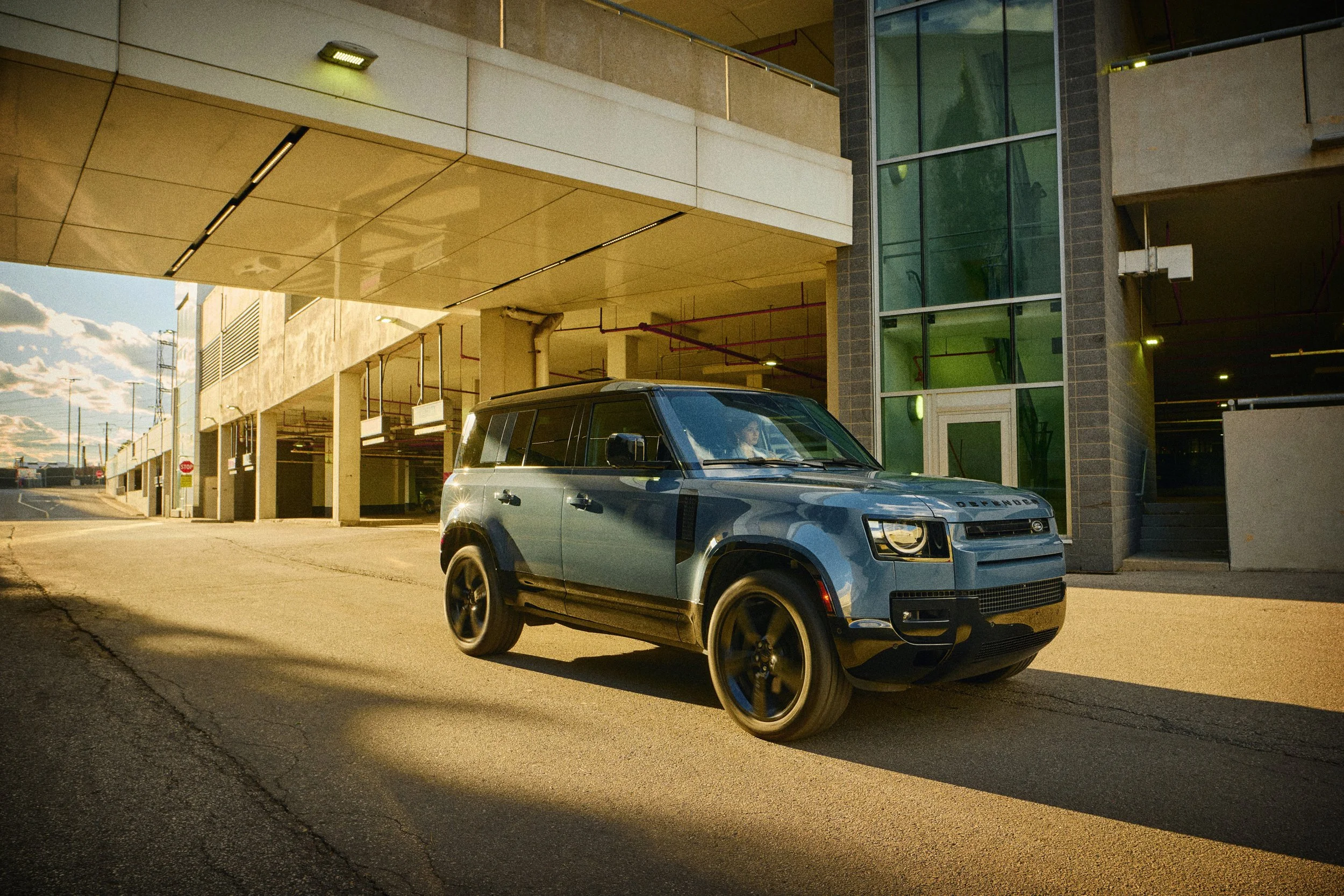 LR_Defender_2026_03_FHR P.jpg