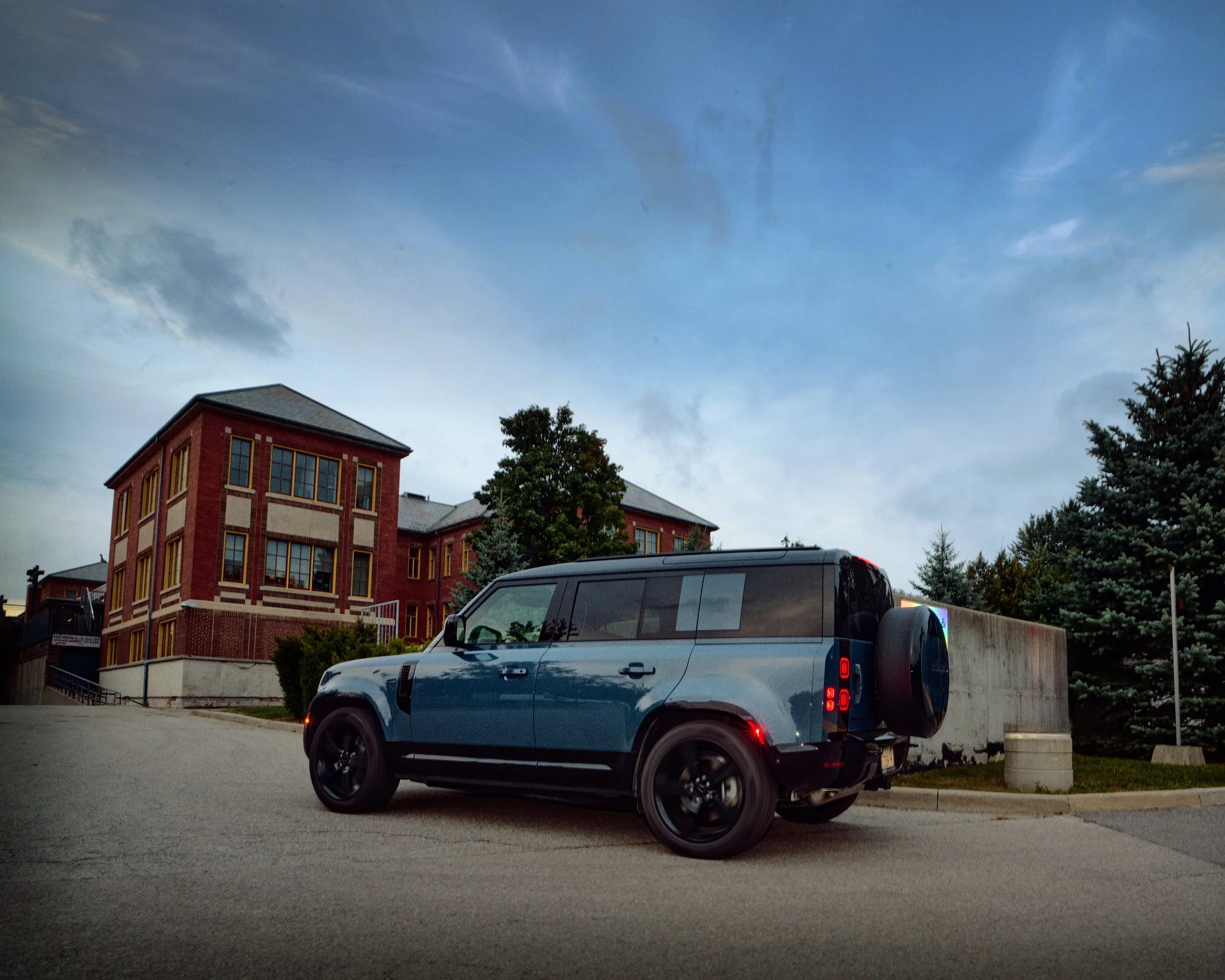 LR_Defender_2026_10_FHR P.jpg