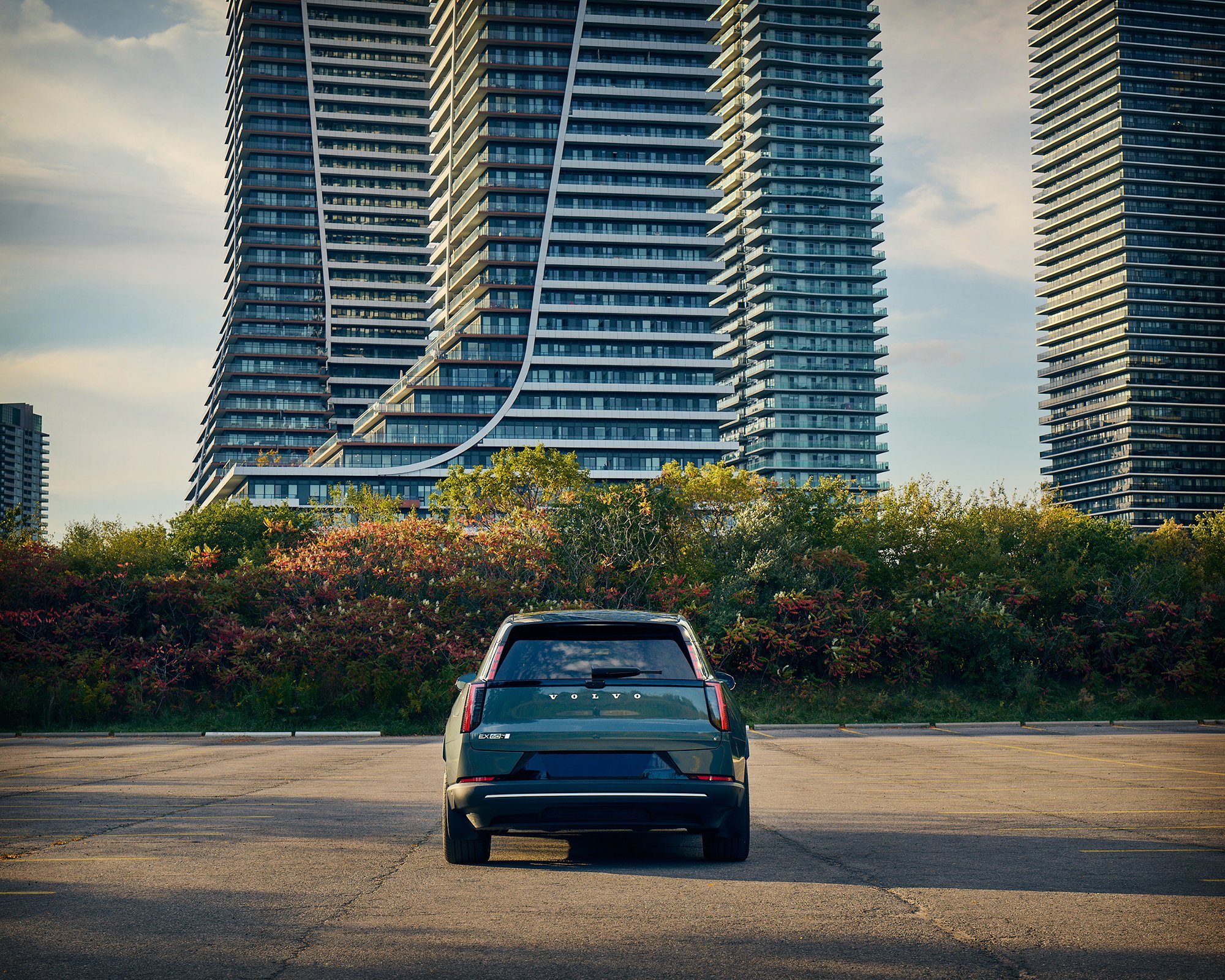 Volvo_EX60_2026_09F_P.jpg