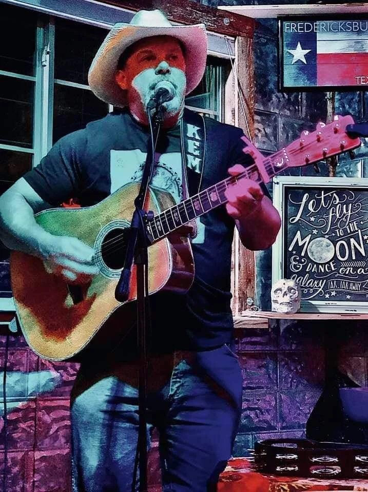 Rusty Perry at Full Moon Inn Bed and Breakfast