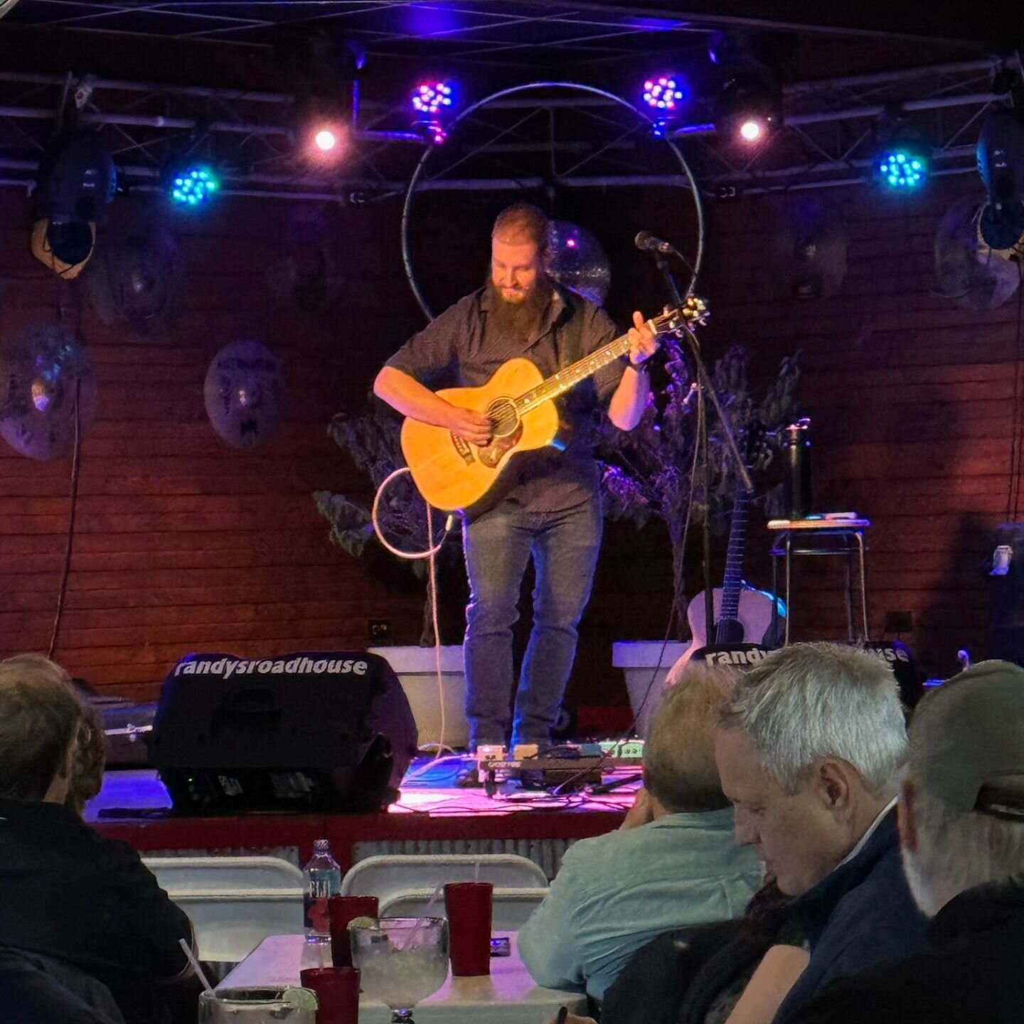Had a great show on Sunday. Thanks to everyone who came to the concert! I also got a couple of surprises. I am officially on the wall of Randy's Roadhouse and shout-out to @django.amadeus.oconnell for bringing his 1867 Martin for me to try out. Amazi
