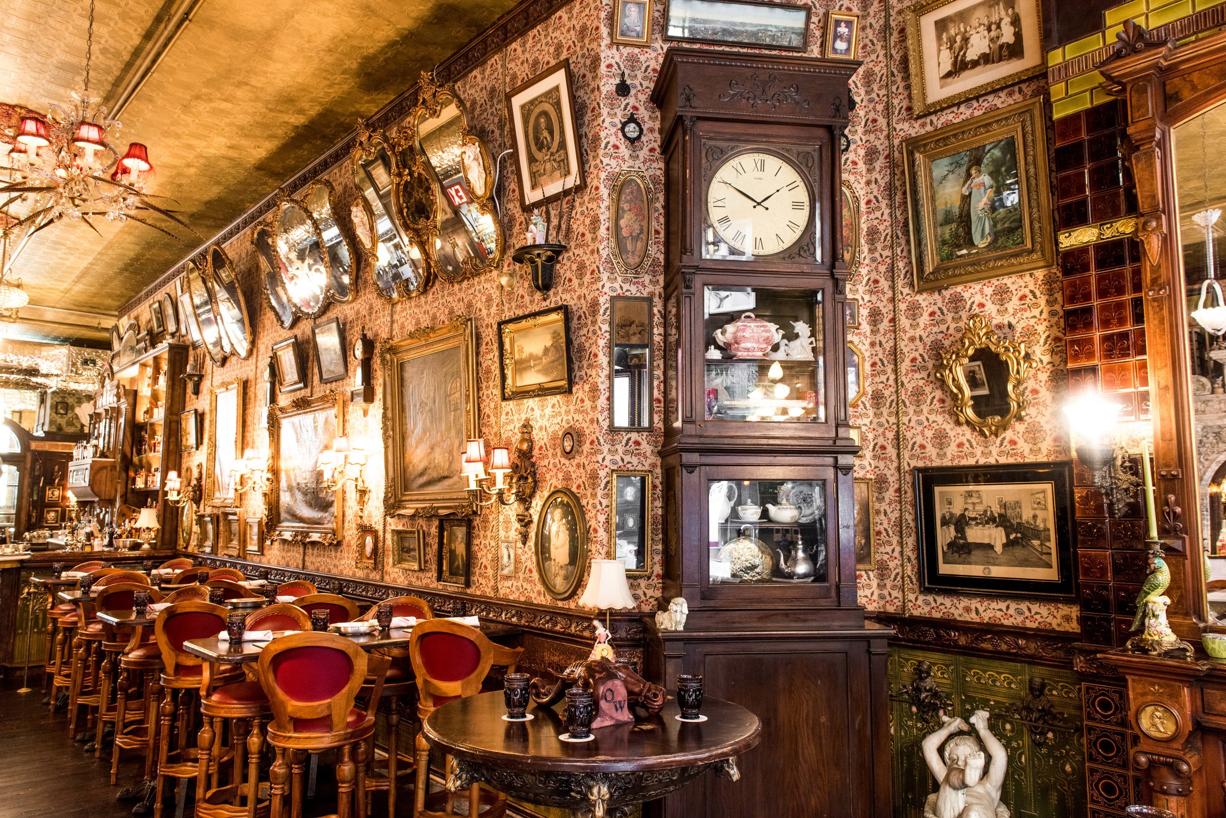 A Look inside — Oscar Wilde