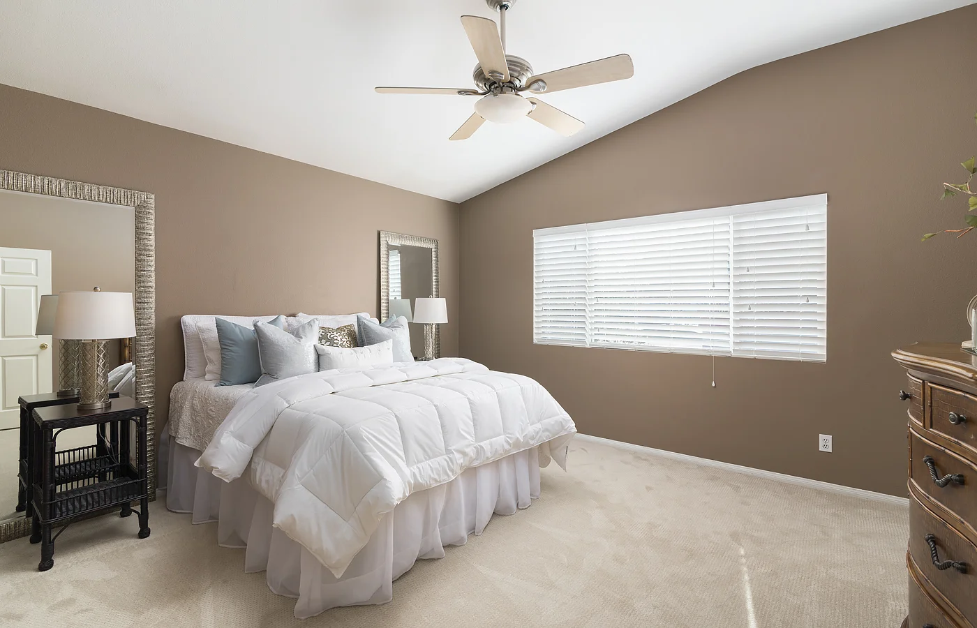 633 Ambrose Ln_0309.jpg