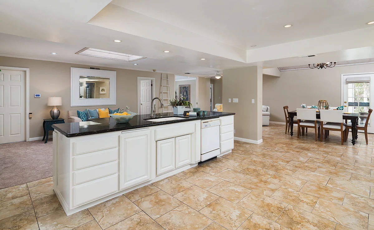 14041 Livingston St_0202.jpg