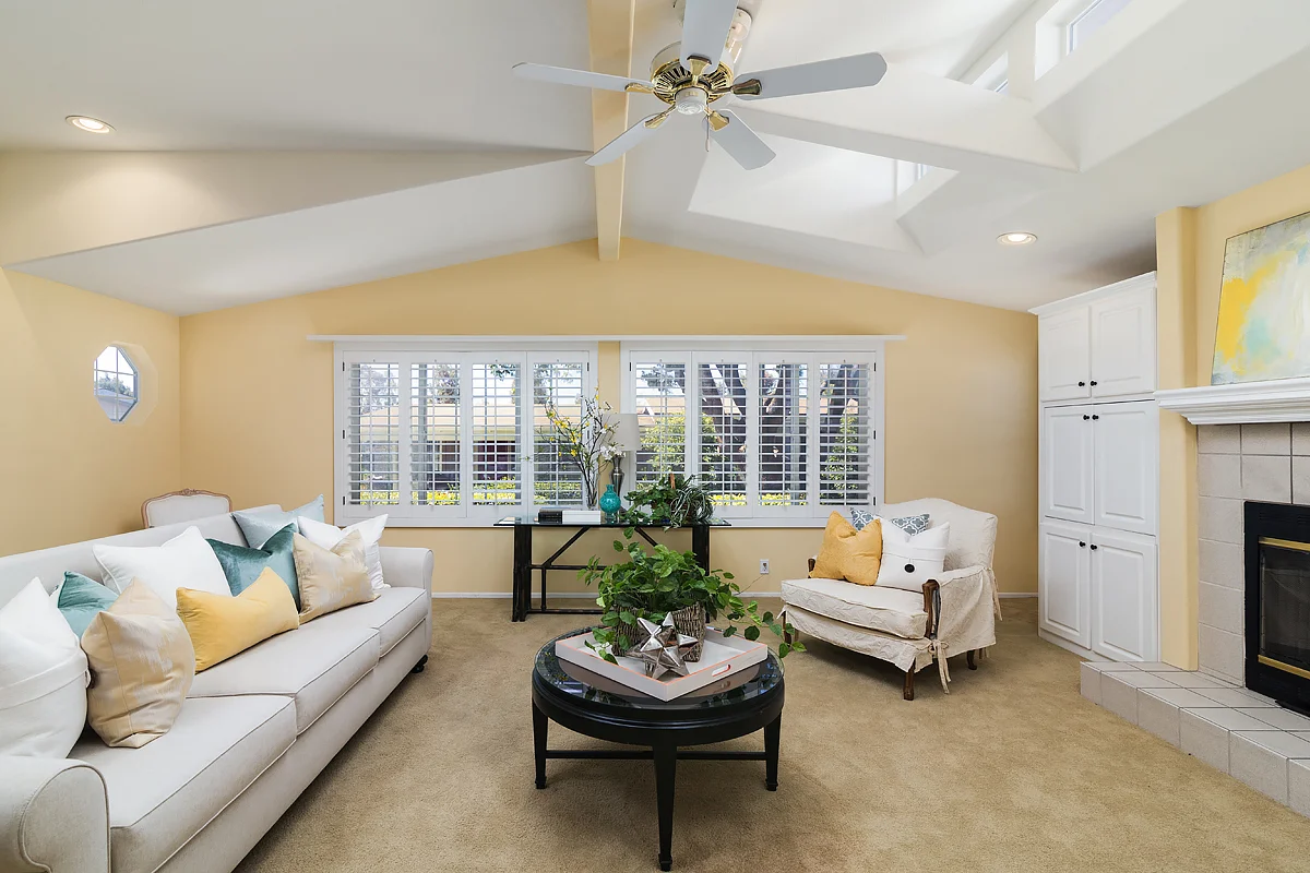 5200 Irvine Blvd_0183.jpg