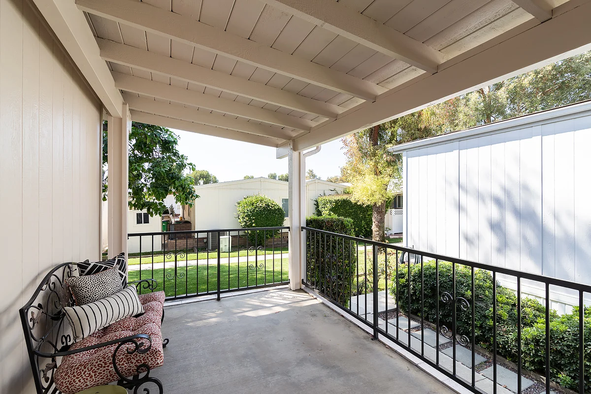 5200 Irvine Blvd_0385-HDR.jpg