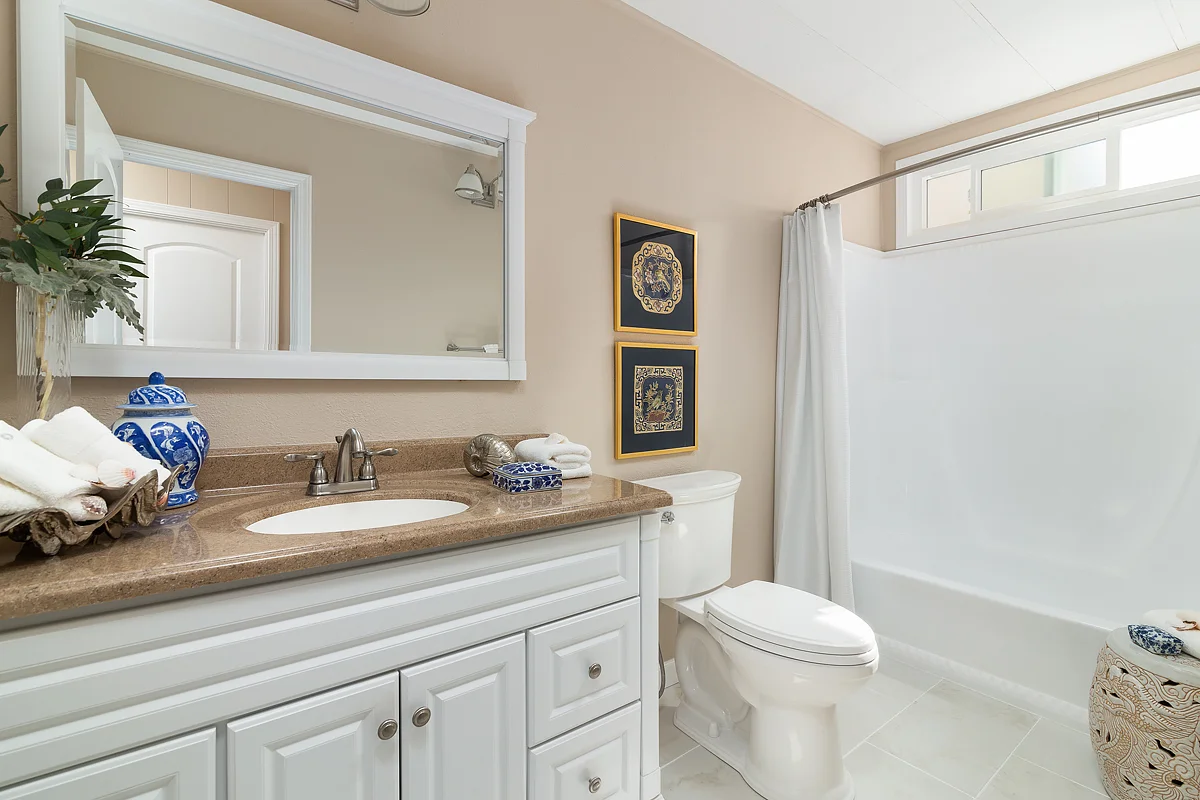 5200 Irvine Blvd_0067.jpg