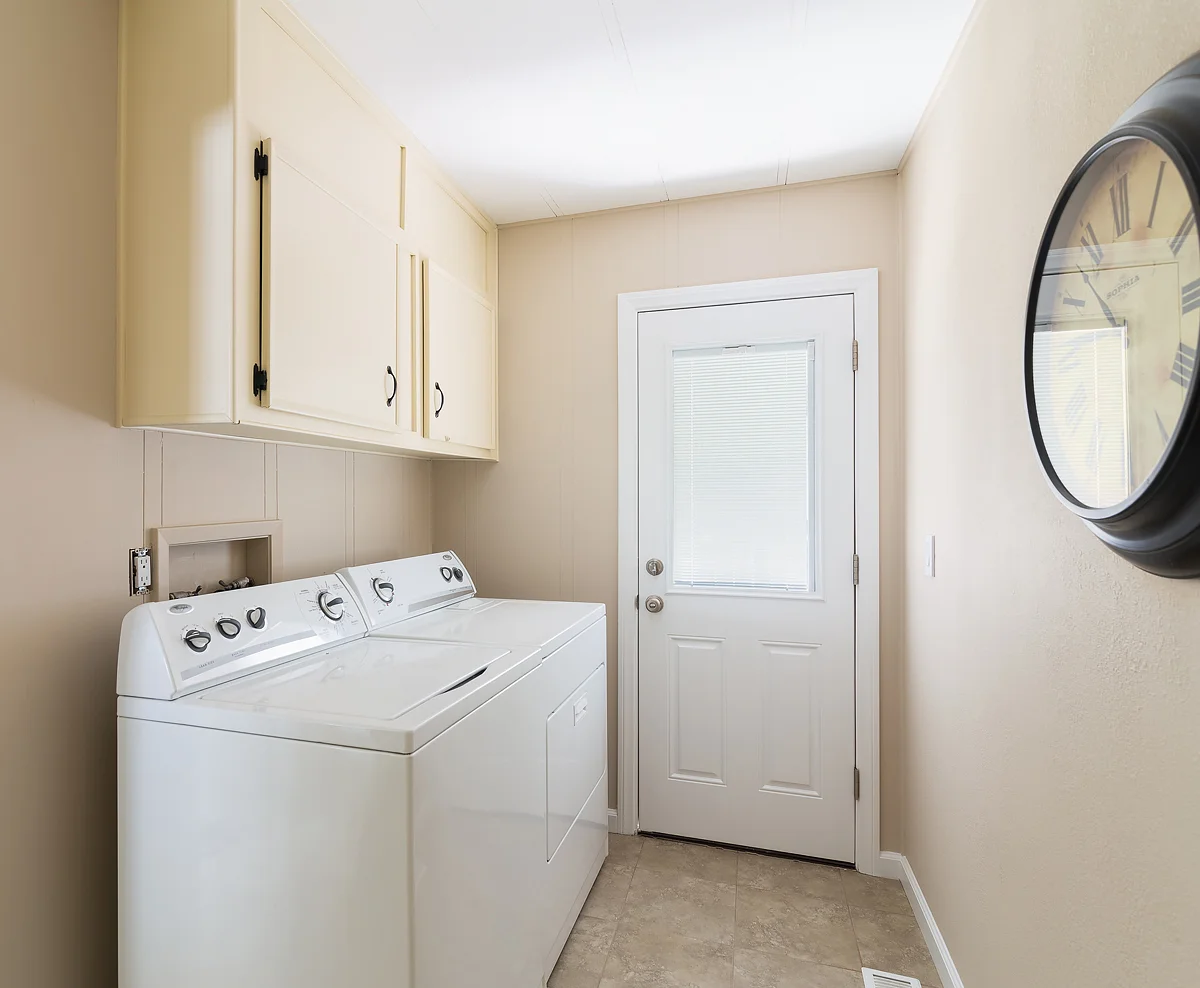 5200 Irvine Blvd_0257.jpg